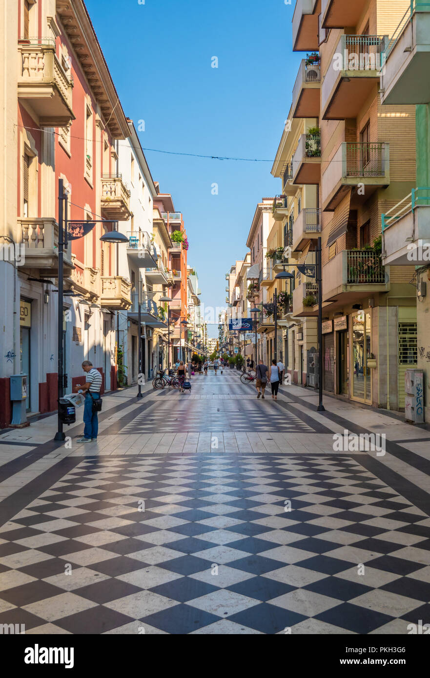Pescara (Italia) Il moderno centro storico della città di mare nella regione Abruzzo, durante Pescara (Italia) Il moderno centro storico della città di mare nella regione Abruzzo, durante