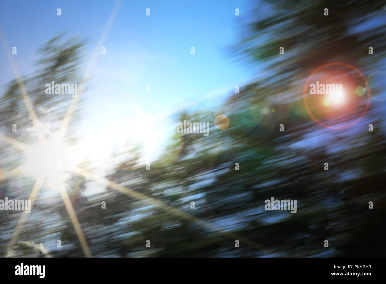 Sfondo astratto che illustra il concetto di velocità: raggi del sole e di orizzonte con motion blur. Foto Stock