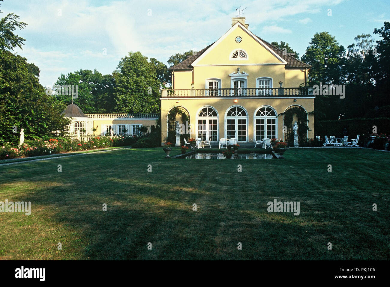 Familiensitz der Bismarcks Schloss Friedrichsruh nahe Amburgo, Deutschland 2006. Residenza di famiglia di Bismarck Schloss Friedrichsruh vicino ad Amburgo, Germania 2006. Foto Stock
