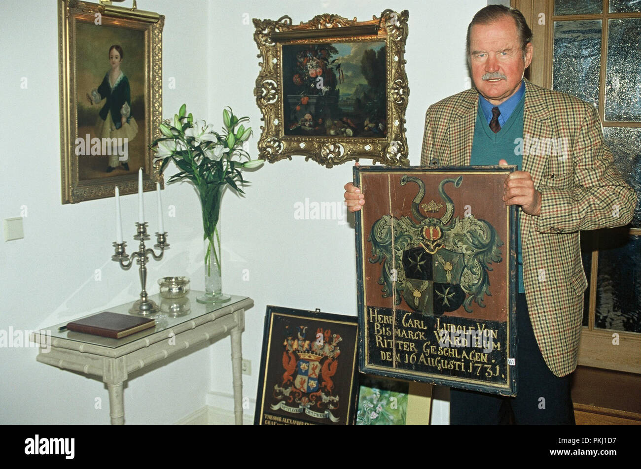 Fürst Ferdinand von Bismarck Familiensitz im der Bismarcks Schloss Friedrichsruh nahe Amburgo, Deutschland 2006. Il principe Ferdinand von Bismarck nella residenza di famiglia di Bismarck Schloss Friedrichsruh vicino ad Amburgo, Germania 2006. Foto Stock