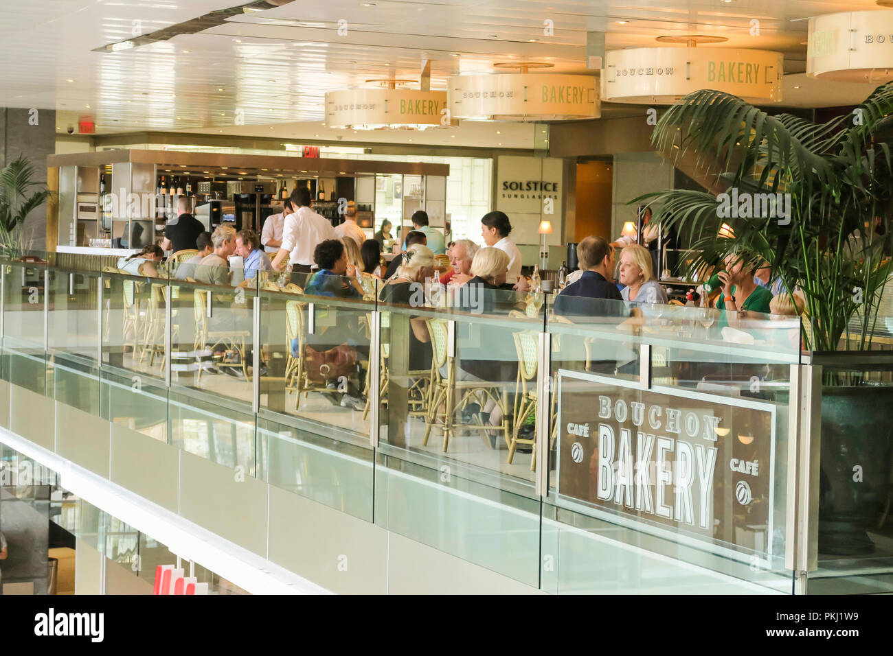 Bouchon Bakery in Time Warner Center, New York, Stati Uniti d'America Foto Stock