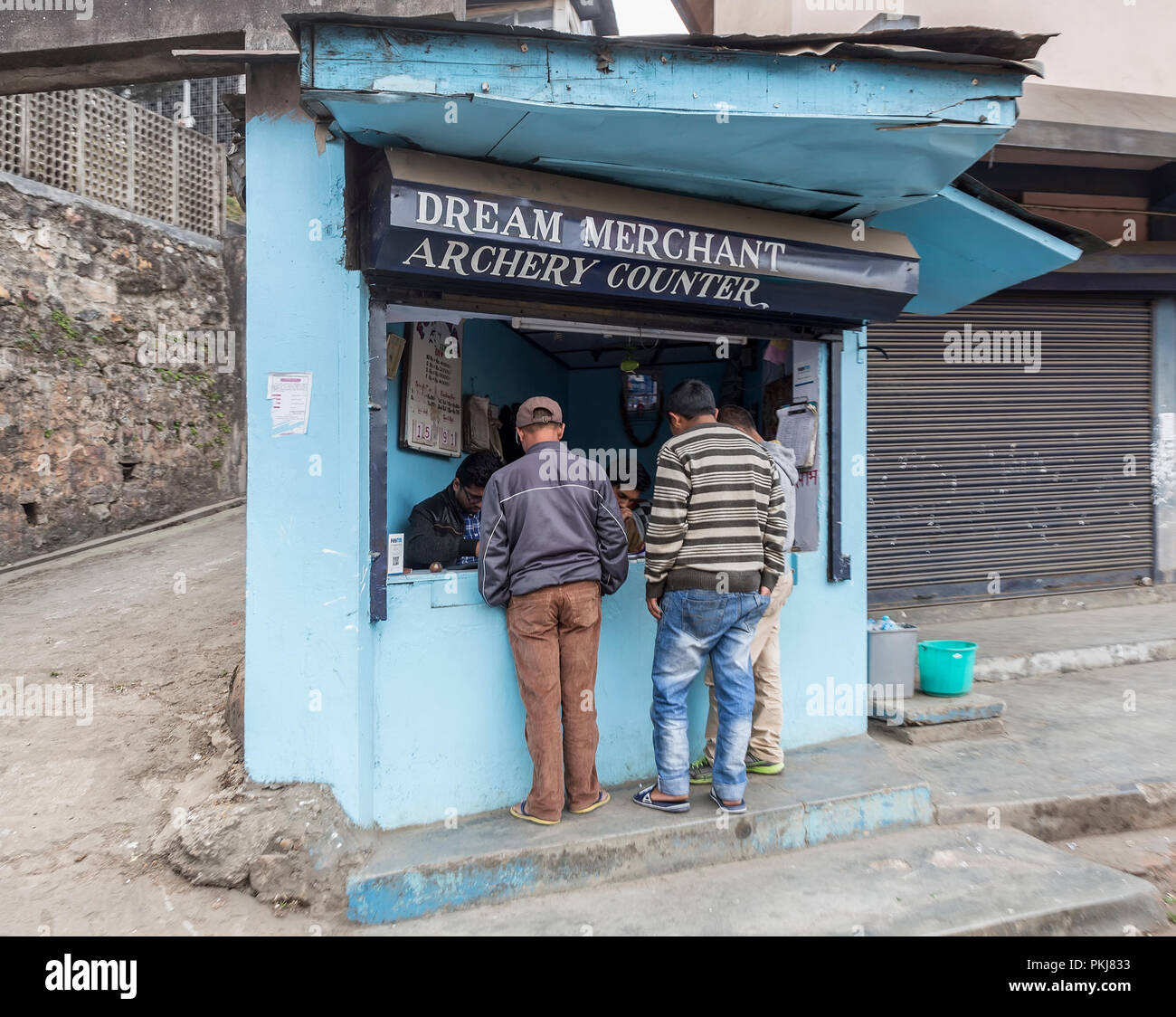 Dream Merchant segno a tiro con l'arco contatore di stallo di scommesse, Shillong, Meghalaya, India Foto Stock