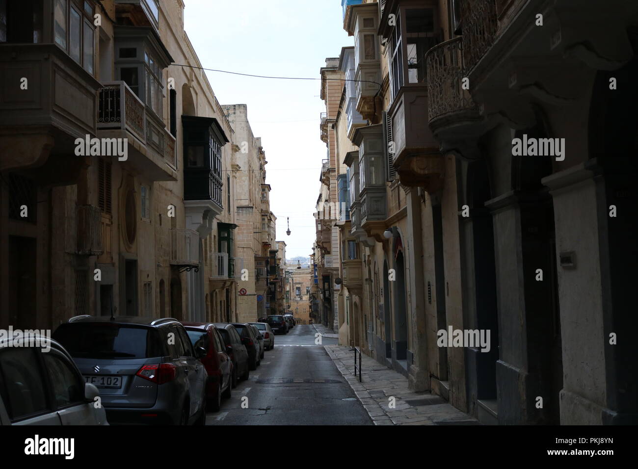 Camminando per le strade di Malta Foto Stock