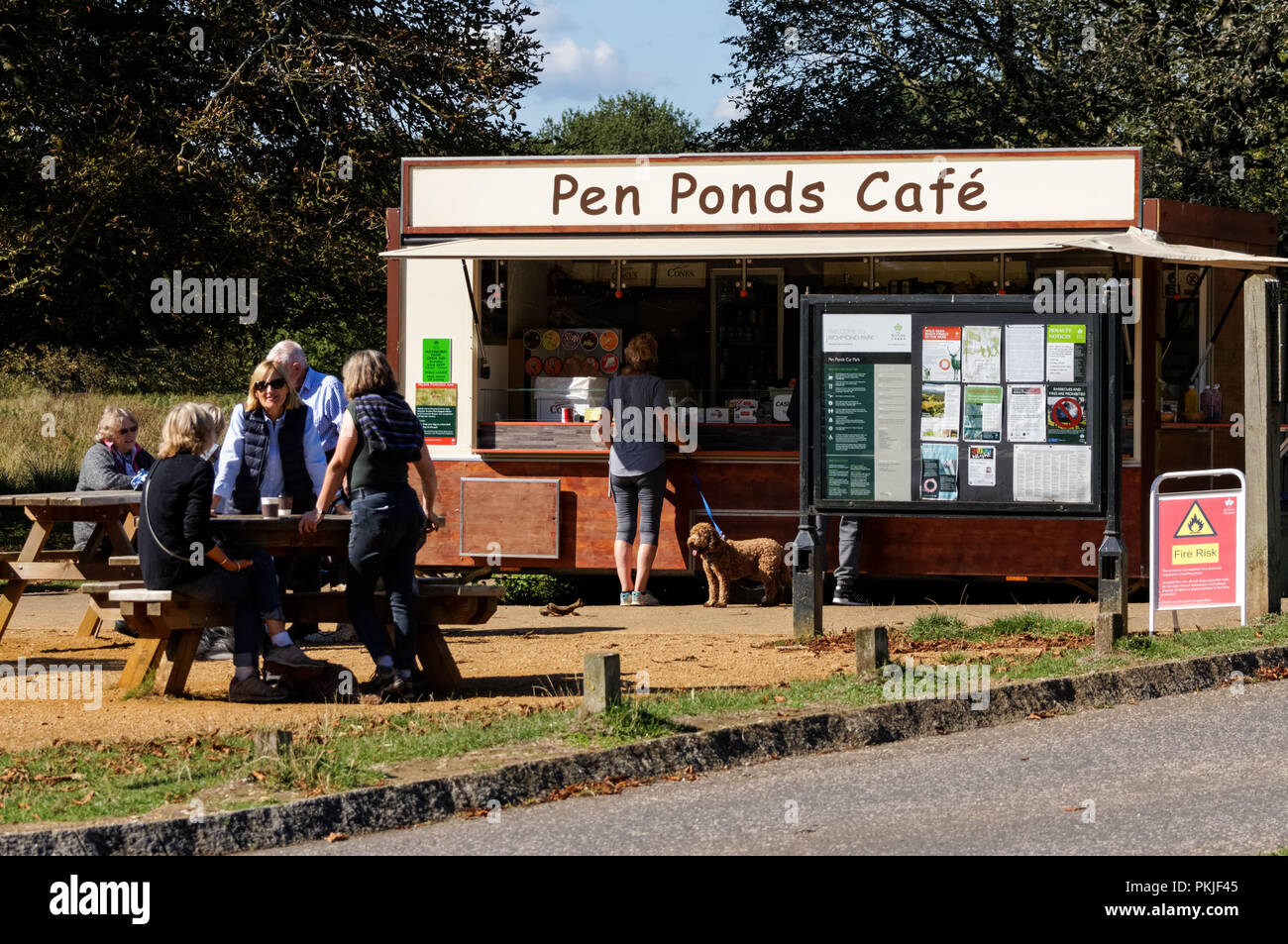 Stagni di penna Cafe a Richmond Park, Londra England Regno Unito Regno Unito Foto Stock