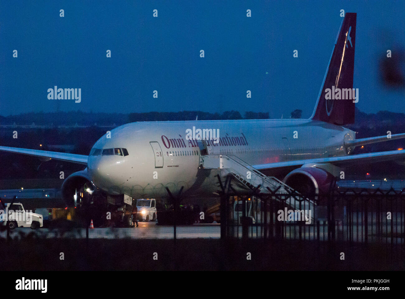 Carta Omni Air International Boeing 777-2U8(ER) in Aeroporto Lech Walesa di Danzica in Gdansk, Polonia. 12 settembre 2018 © Wojciech Strozyk / Alamy Stoc Foto Stock