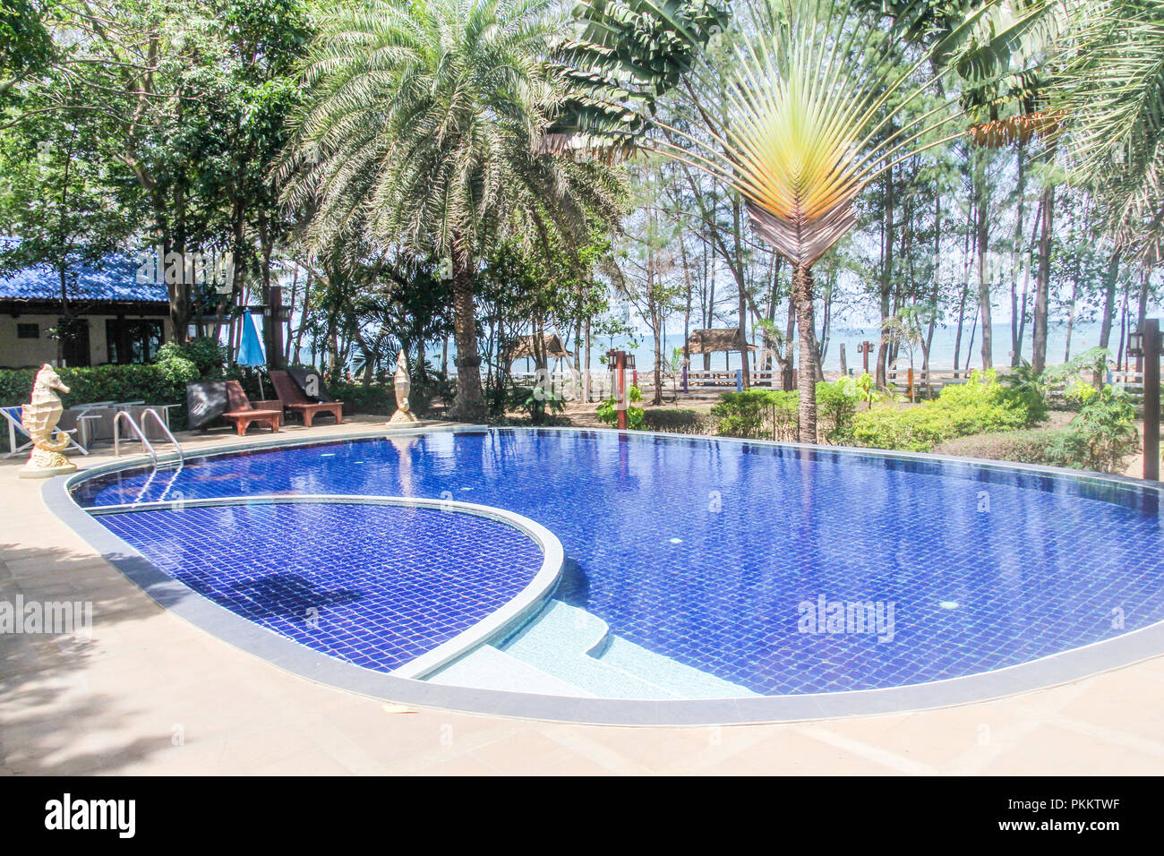 Hotel piscina, Rocky Point Resort, Prachuap Khiri Khan, Thailandia Foto Stock