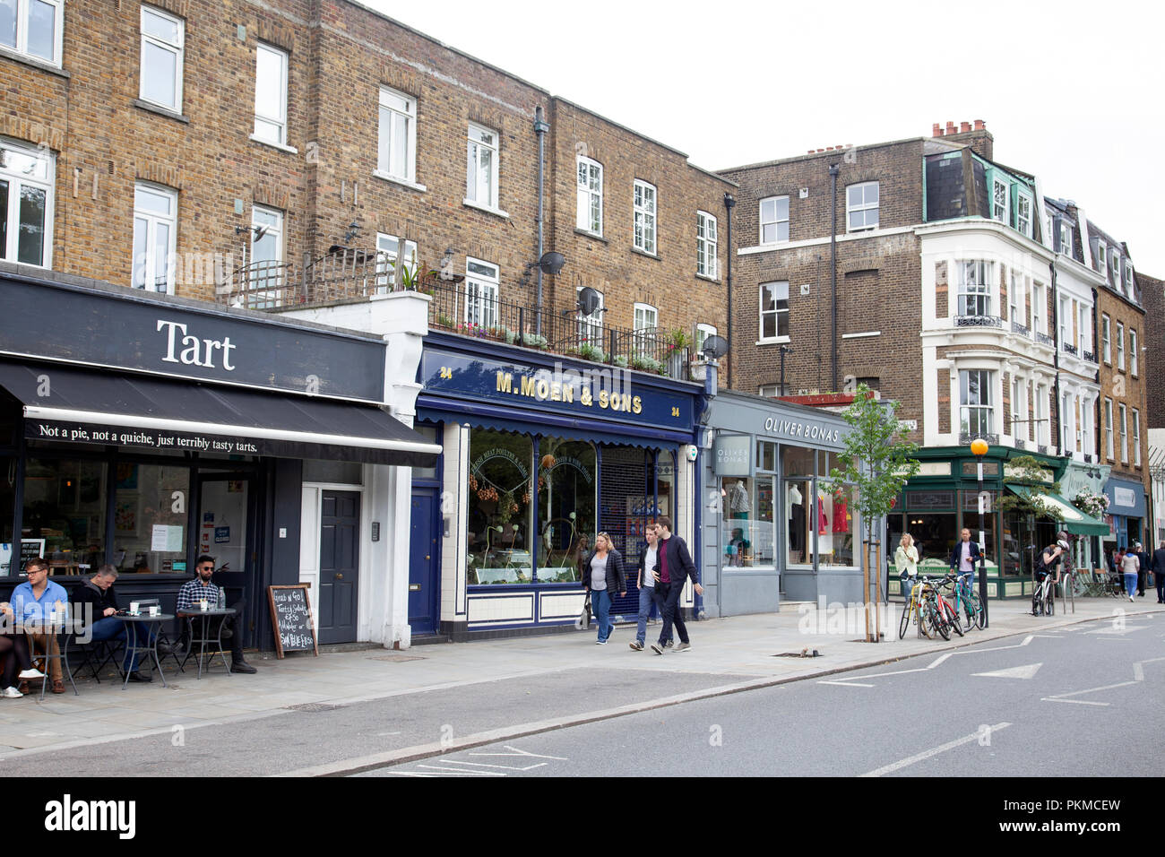 Clapham pavimentazione negozi - London REGNO UNITO Foto Stock