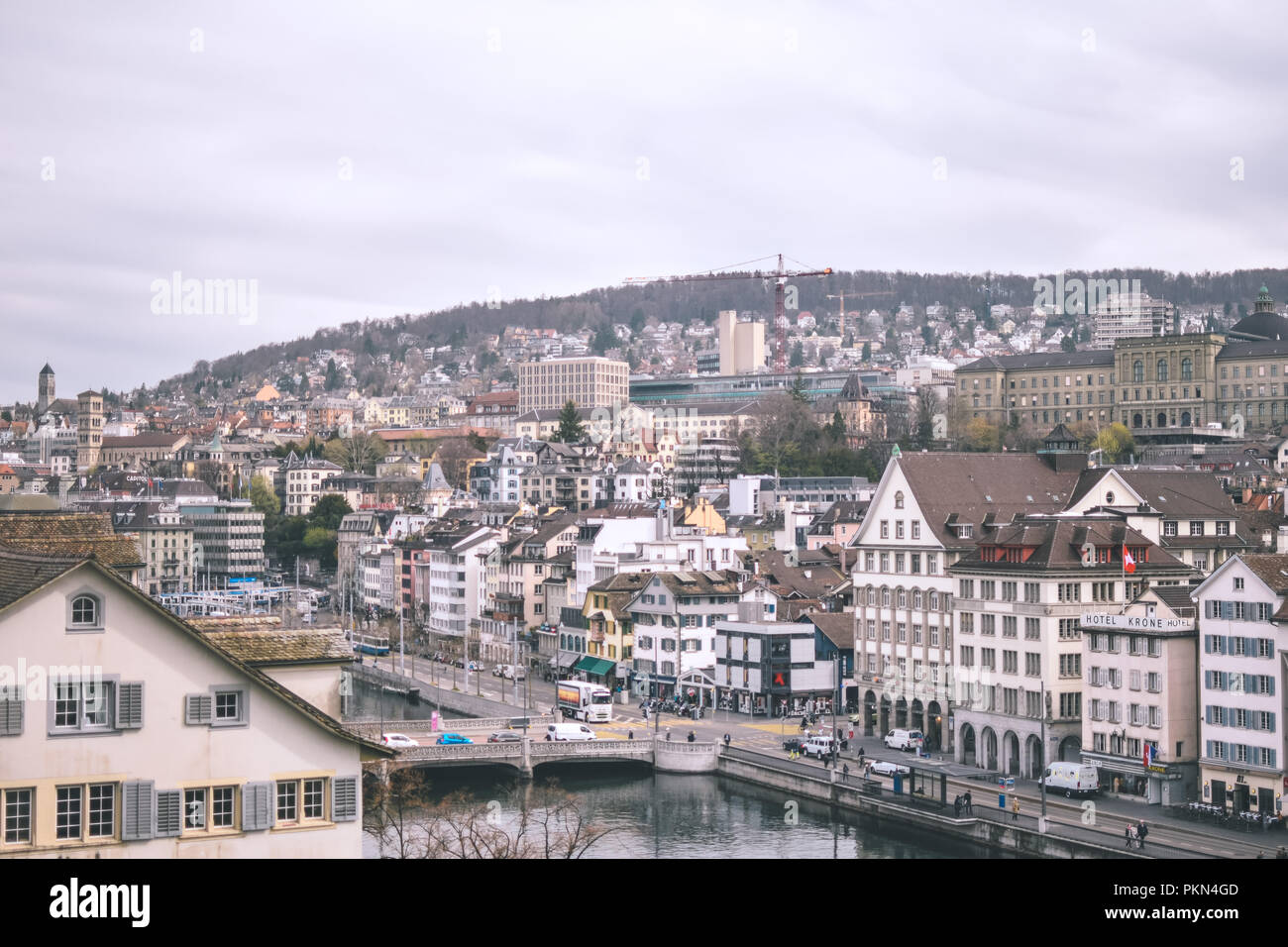 Zurigo come visto dalla collina Lidenhof Foto Stock