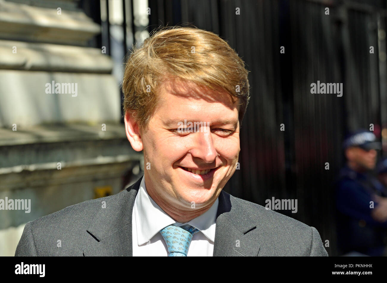 Robin Walker MP (Cost: Worcester) Sottosegretario di Stato parlamentare per la chiusura dell'Unione europea, lasciando a Downing Street dopo una riunione del gabinetto Foto Stock