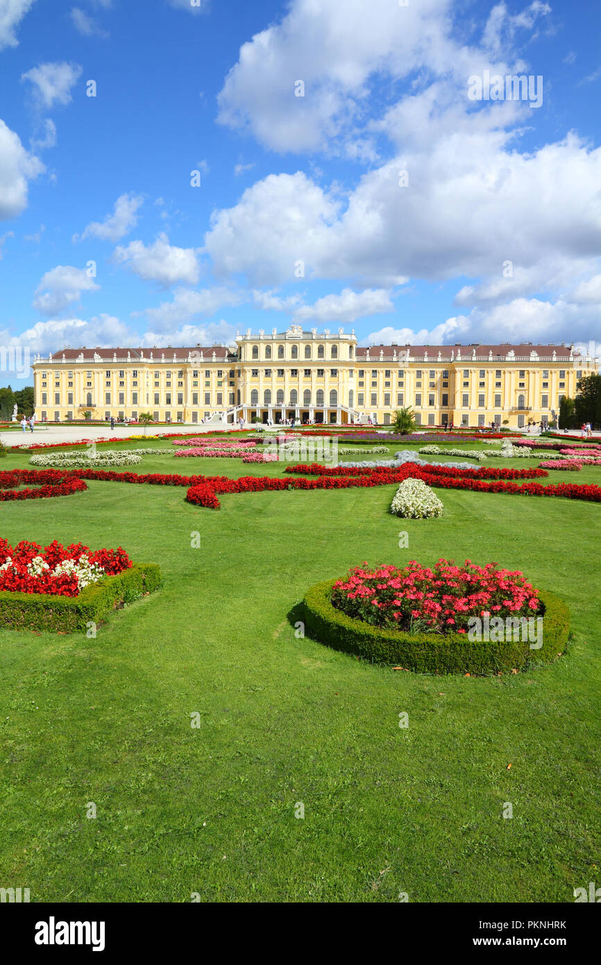 Vienna, Austria - Palazzo Schoenbrunn, un sito Patrimonio Mondiale dell'UNESCO. Foto Stock