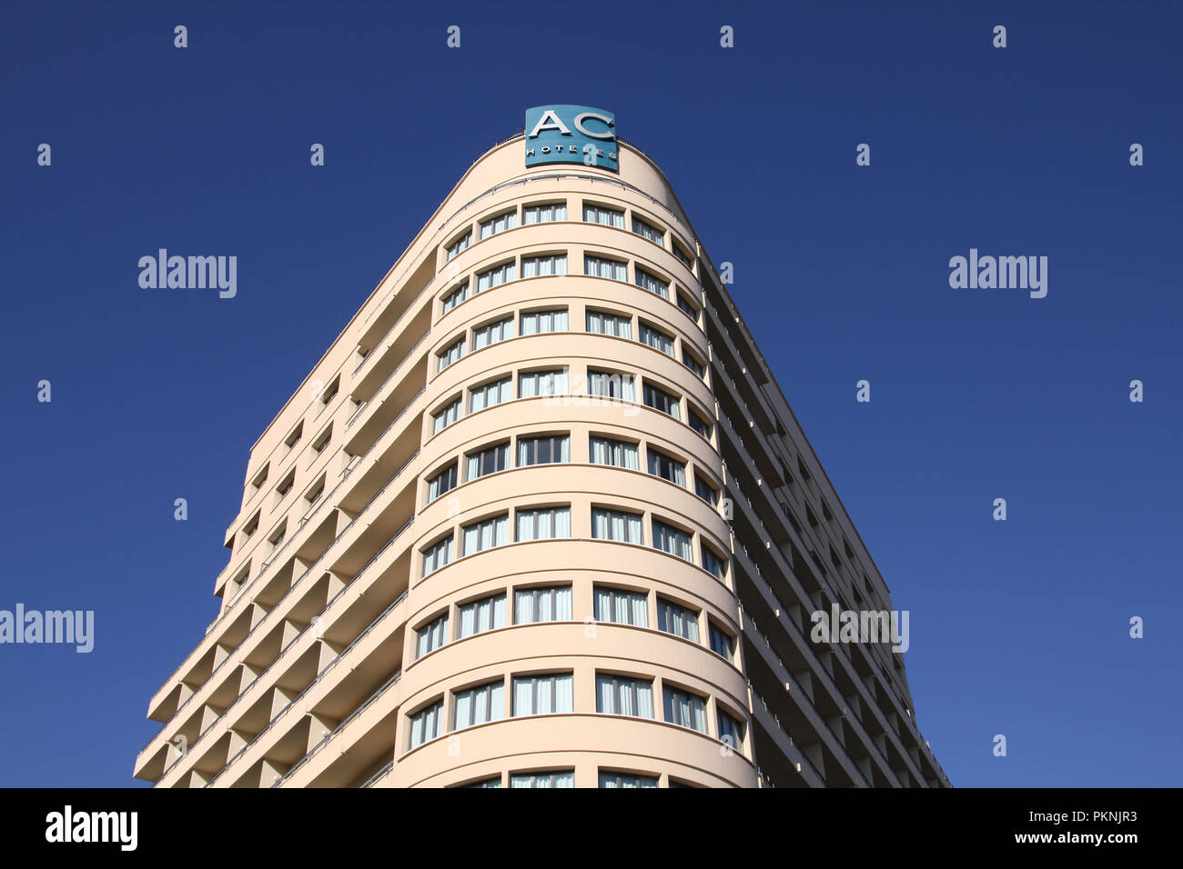 MALAGA - 11 ottobre: AC Hotels hotel il 11 ottobre 2010 a Malaga, Spagna. Secondo l'Hotel 325 hotel annuale classifica, AC Hotels è undicesimo più grande centro termale Foto Stock