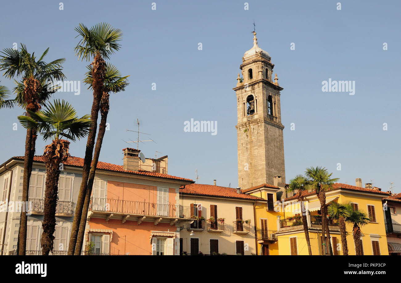 L'Italia, Piemonte, Lago Maggiore, Verbania, San Leonardo torre campanaria di telai sopra Pallanza. Foto Stock