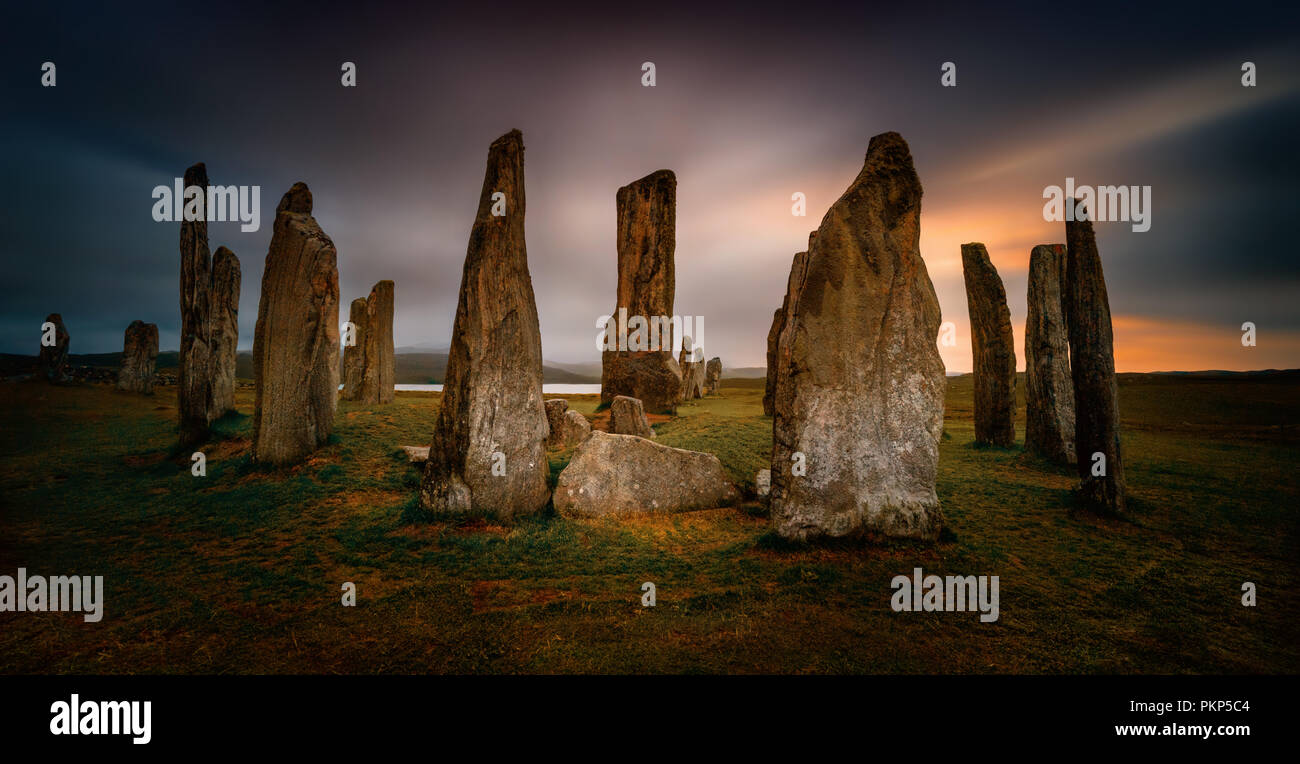 Panorama di Callanish pietre nella luce del tramonto, Lewis, Scozia Foto Stock