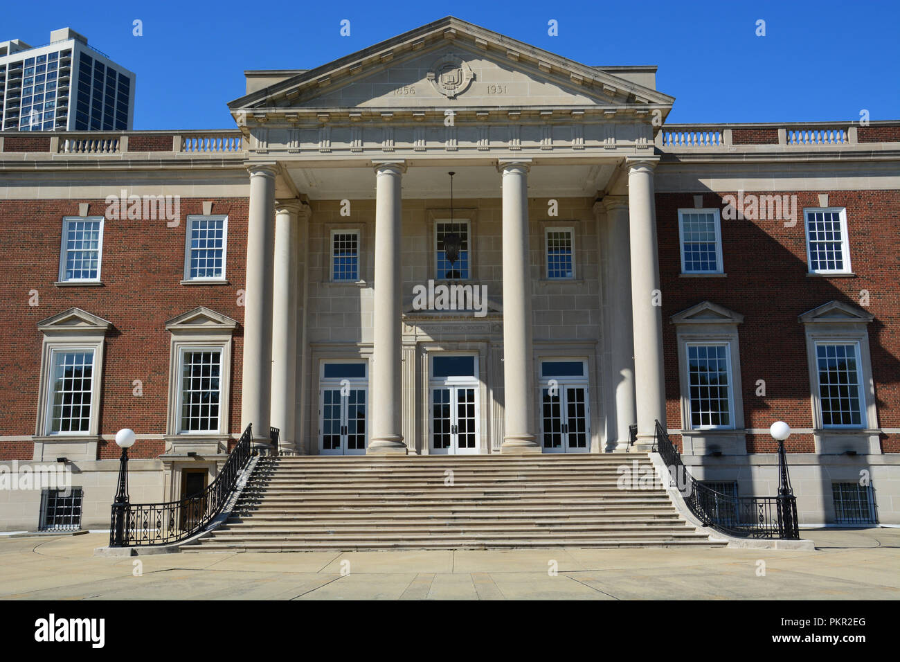 L'entrata originale per l'ex Chicago Historical Society, che oggi è noto come il Chicago History Museum. Foto Stock