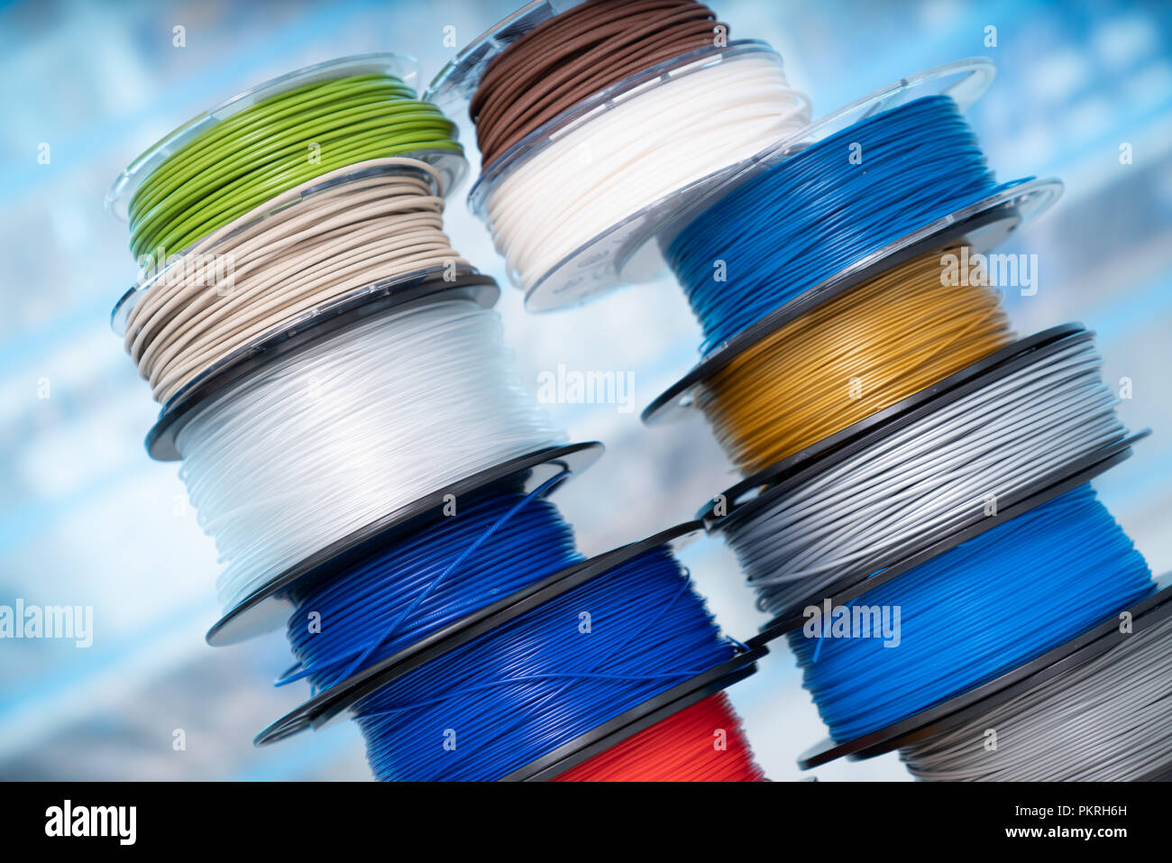 Colore PLA in plastica ABS e il filamento per la stampa su una stampante 3D Foto Stock