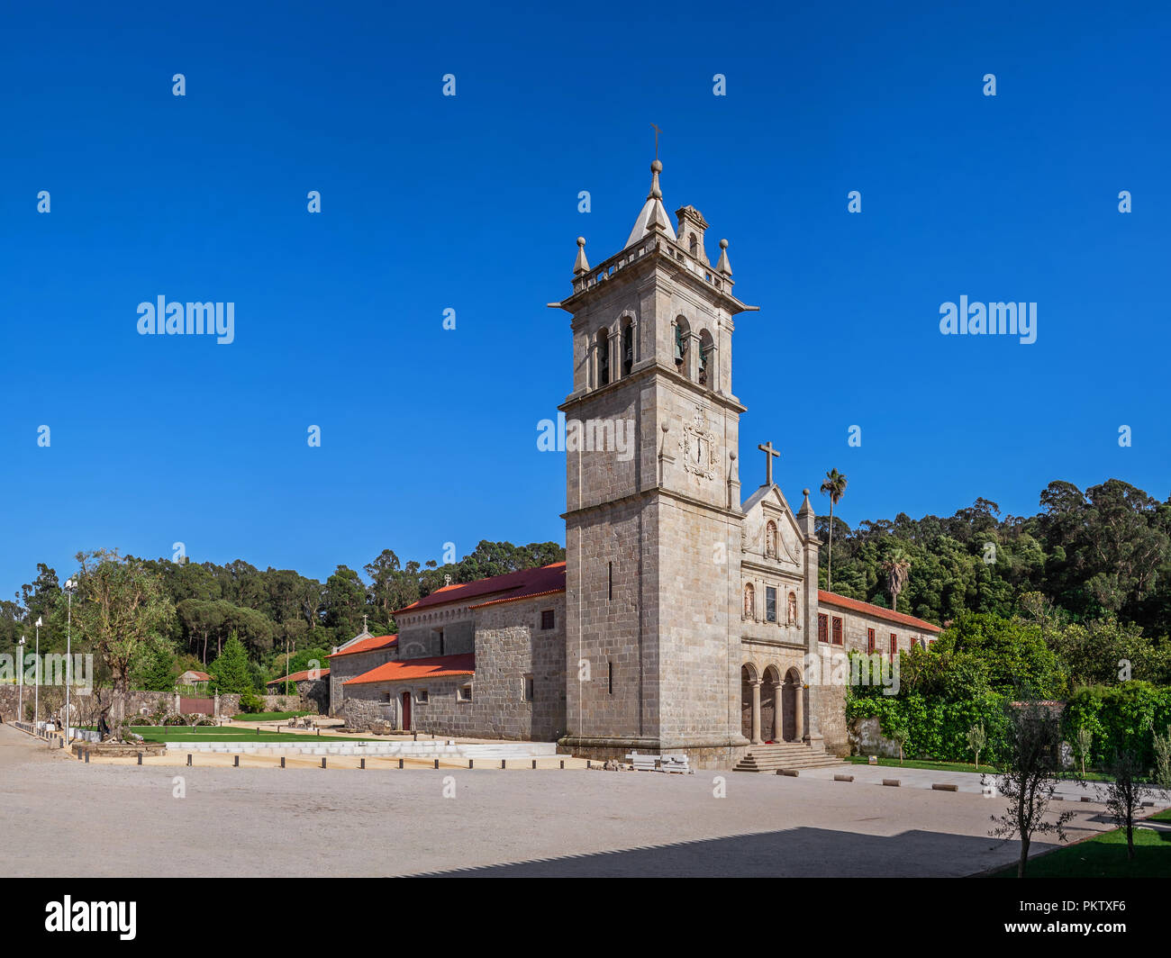 Landim monastero. Medievale romanica e gotica. Vila Nova de Famalicao, Portogallo. Foto Stock