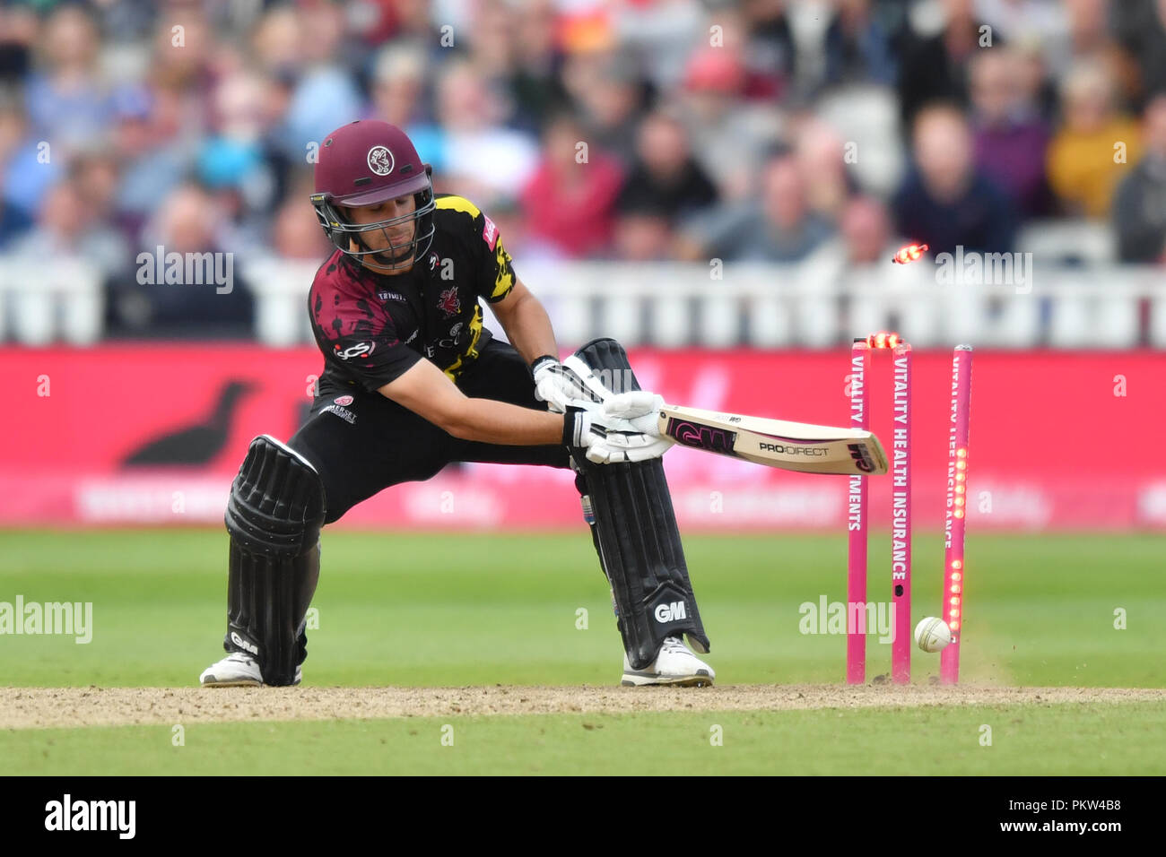 Somerset Lewis Gregory è colpiti dal Sussex squali' Chris Jordan durante la vitalità T20 Blast Semi Final match on Finals giorno a Edgbaston, Birmingham. Foto Stock