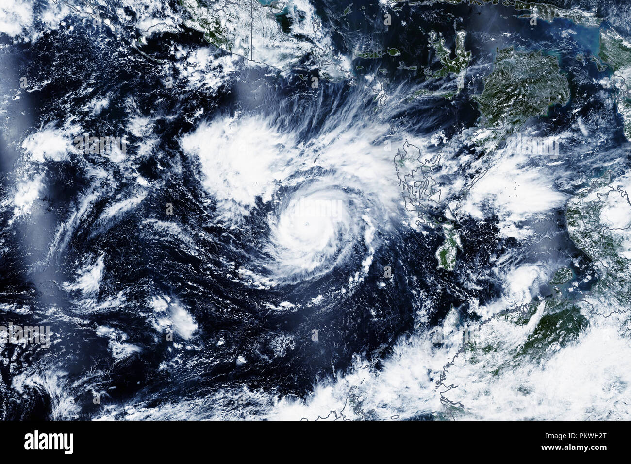 Colore naturale immagine di Super Typhoon Mangkhut. La vista satellitare. Gli elementi di questa immagine fornita dalla NASA Foto Stock