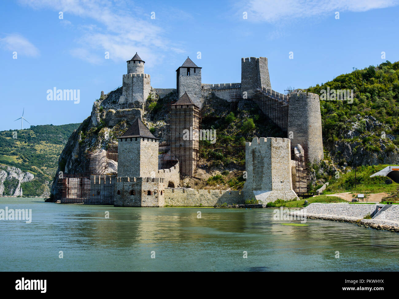 Golubac medievale fortezza sul fiume Danubio in Serbia Foto Stock