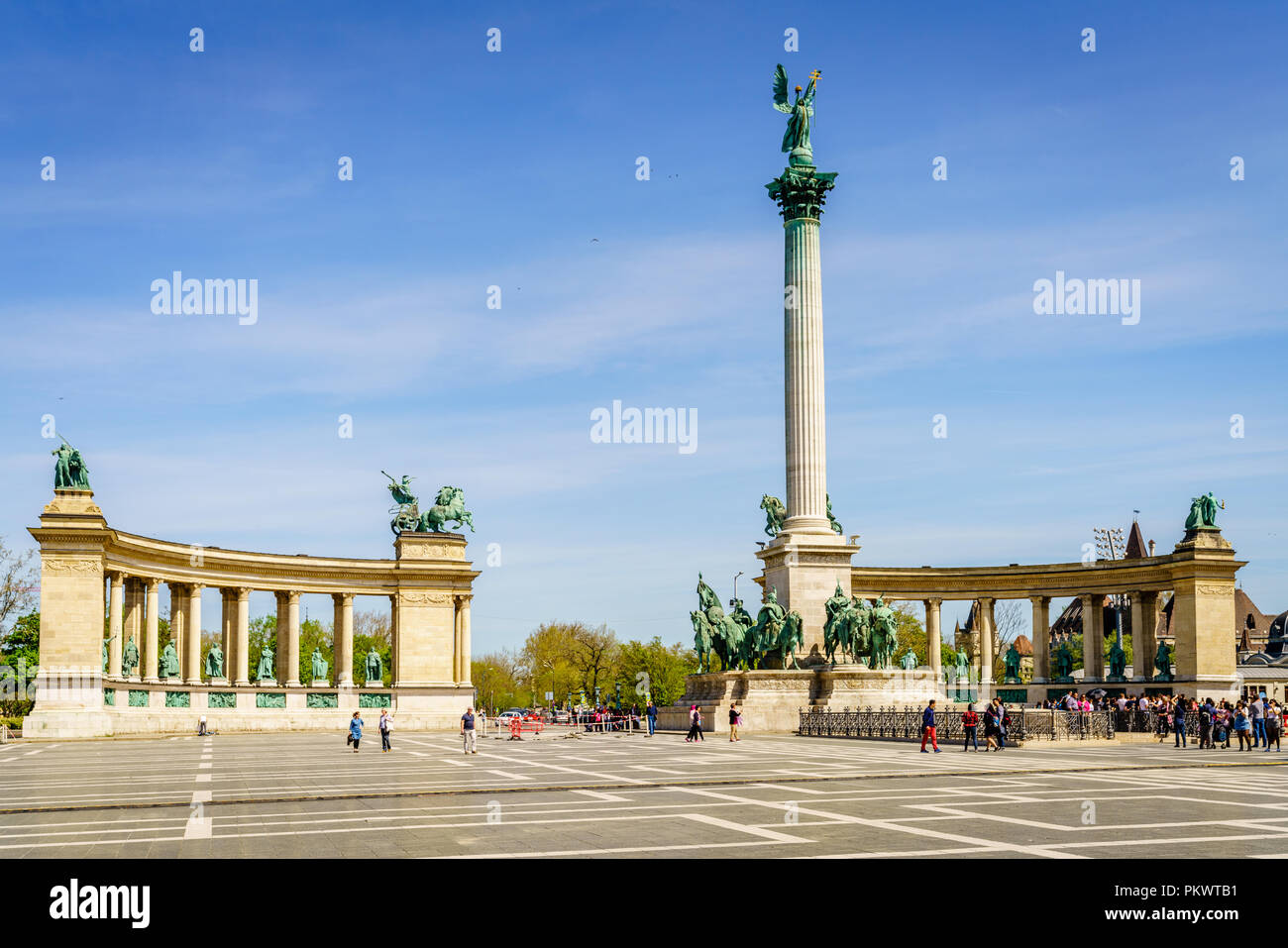 Budapest, Ungheria, 20 Aprile 2018: Piazza degli Eroi è uno di Budapest - i più importanti punti di riferimento Foto Stock