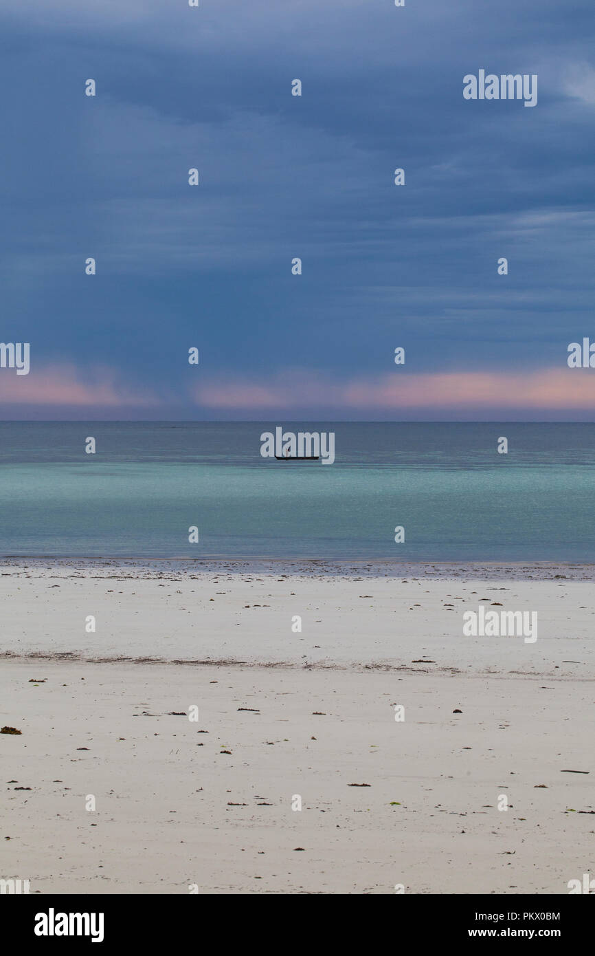 La bassa marea in un Galu Kinondo - spiaggia, Kenya Foto Stock