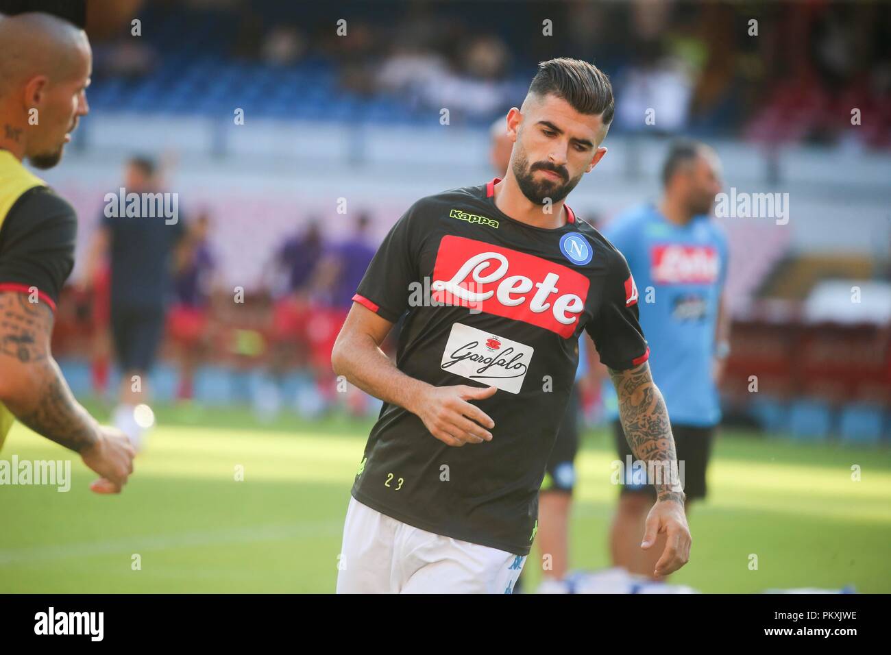 Campania, Italia. 15 settembre 2018. Campionato Italiano di una partita di calcio Napoli - Fiorentina alla stadio San Paolo in foto ELSEID HYSAJ Credito: Antonio Balasco/Alamy Live News Foto Stock