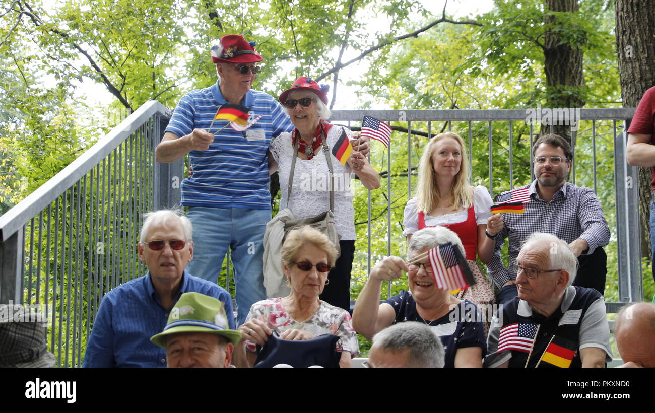 New York, Stati Uniti d'America. Il 15 settembre 2018. American tedesco parata del giorno: Credito SCOOTERCASTER/Alamy Live News Foto Stock