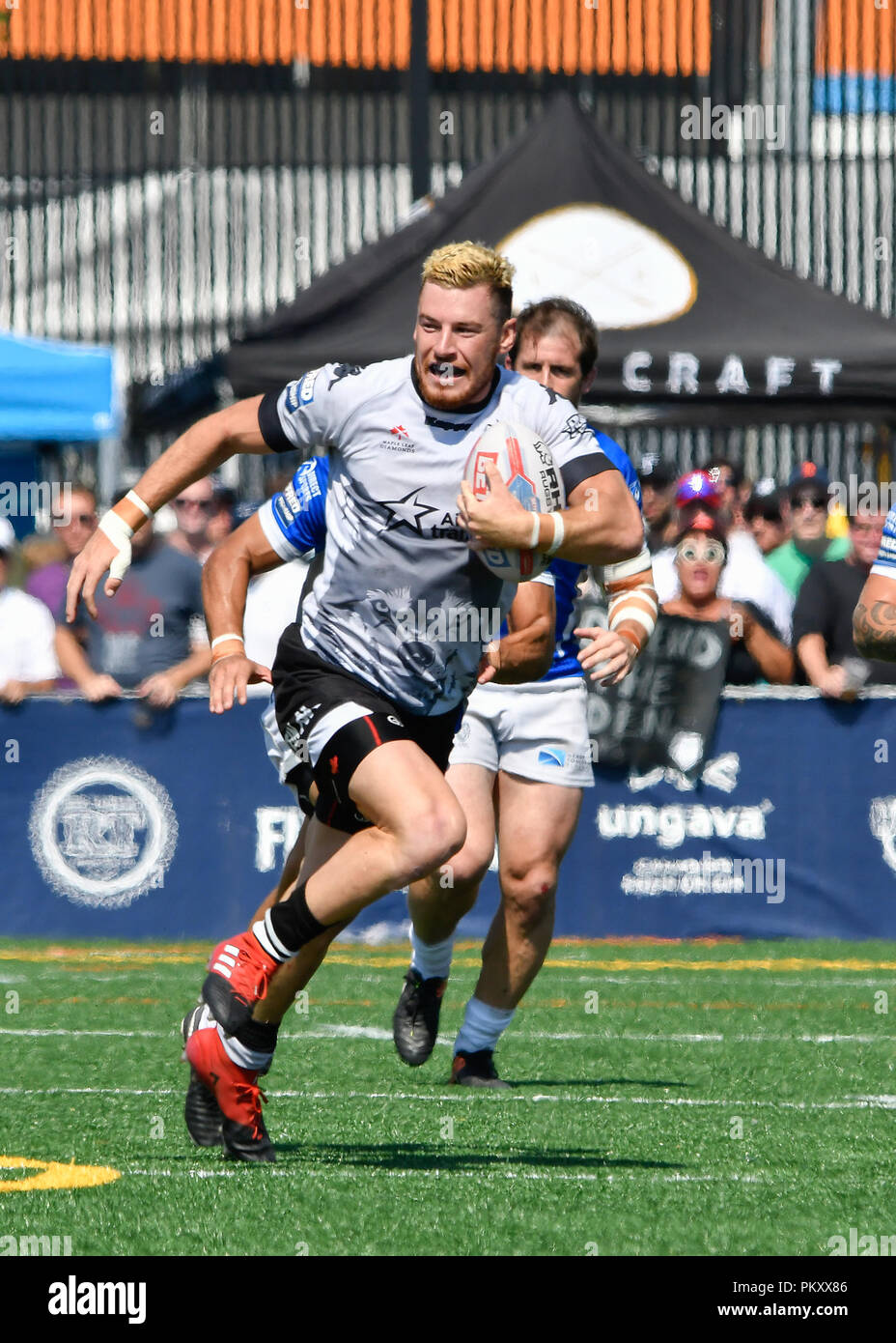 Lamport Stadium, Toronto, Ontario, Canada, 15 settembre 2018. Blake Wallace di Toronto Wolfpack in attacco contro Toulouse Olympique durante il Toronto Wolfpack v Toulouse Olympique nella Super 8's le qualificazioni. Credito: Touchlinepics/Alamy Live News Foto Stock