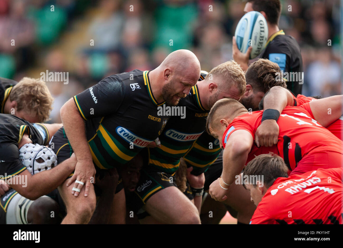 Northampton, Regno Unito. Il 15 settembre 2018. Ben franchi di Northampton Santi scrums verso il basso durante la Premiership Gallagher round 3 match tra Northampton santi e saraceni al Franklin's Gardens. Andrew Taylor/Alamy Live News Foto Stock