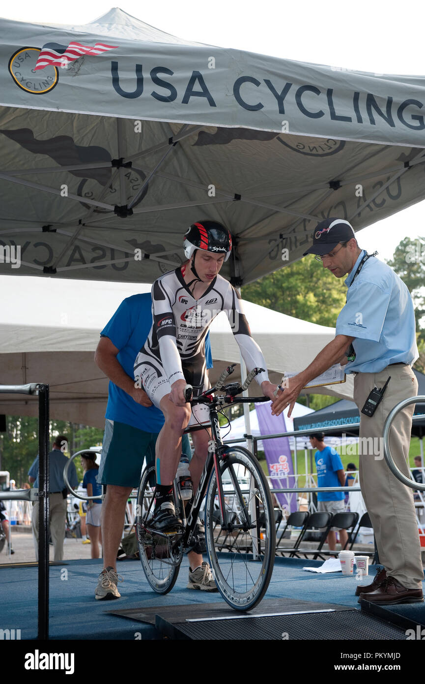 Stati Uniti - 21 Giugno: usa la bicicletta Juniors U23 Elite cittadini su strada in Augusta in Georgia. (Foto di Douglas Graham/Luce selvatici foto). Foto Stock