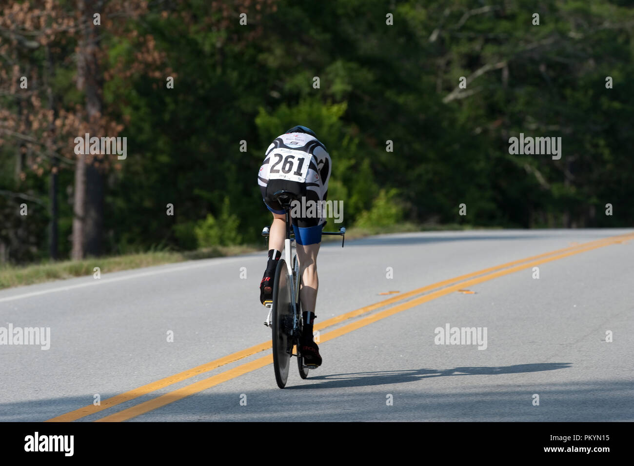 Stati Uniti - 21 Giugno: Justin Mauch di HPC Elenco / Bicicletta Outfitters durante il TT race a USA Ciclismo Juniors U23 Elite cittadini su strada in agost Foto Stock