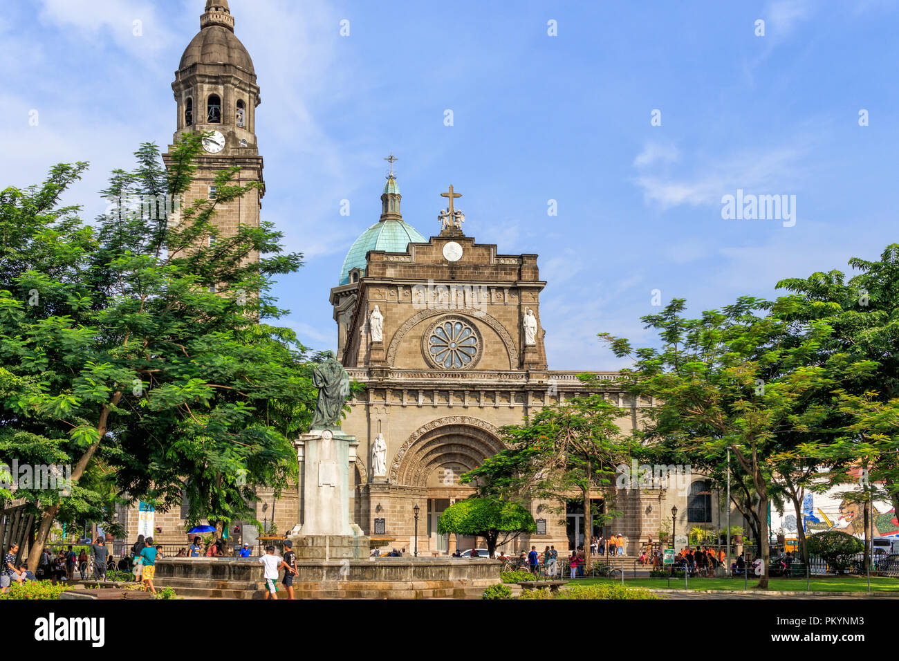 Intramuros, Manila, Filippine - 29 Luglio 2018: Vista della Basilica Minore e la Cattedrale Metropolitana dell Immacolata Concezione Foto Stock