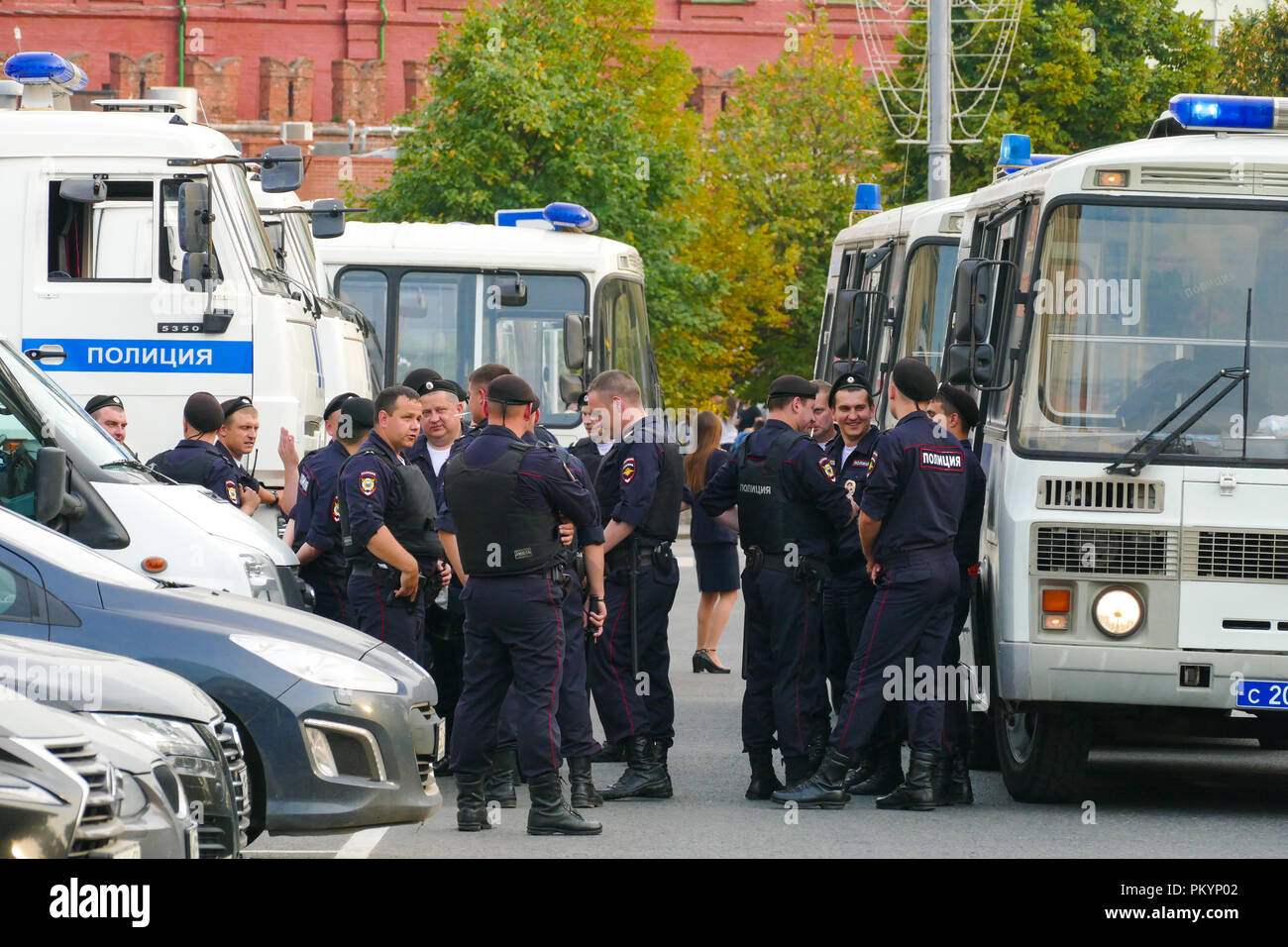 La polizia per le strade di Mosca Foto Stock