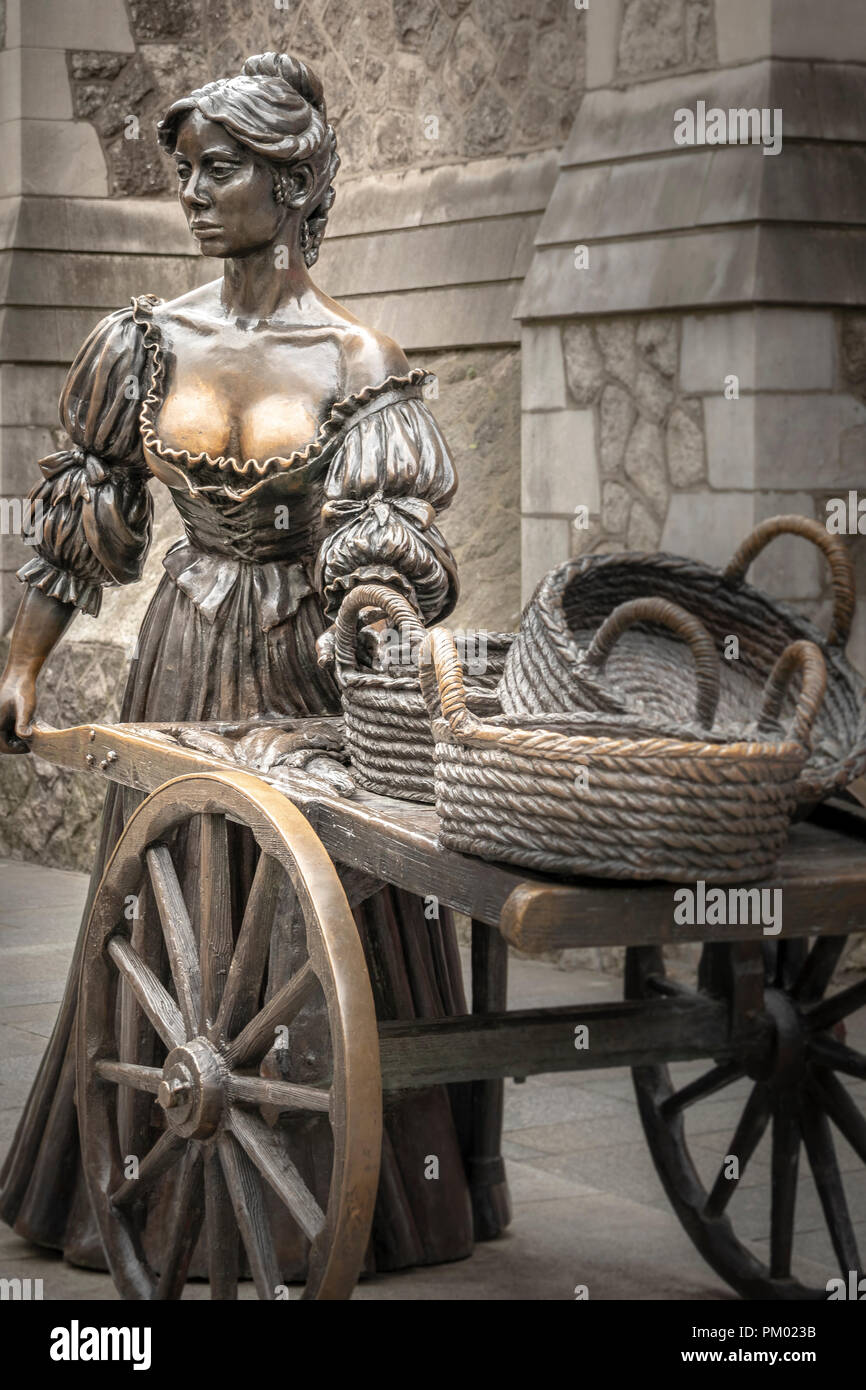 Molly Malone statua, Suffolk Street, Dublin, Irlanda, Europa. Foto Stock