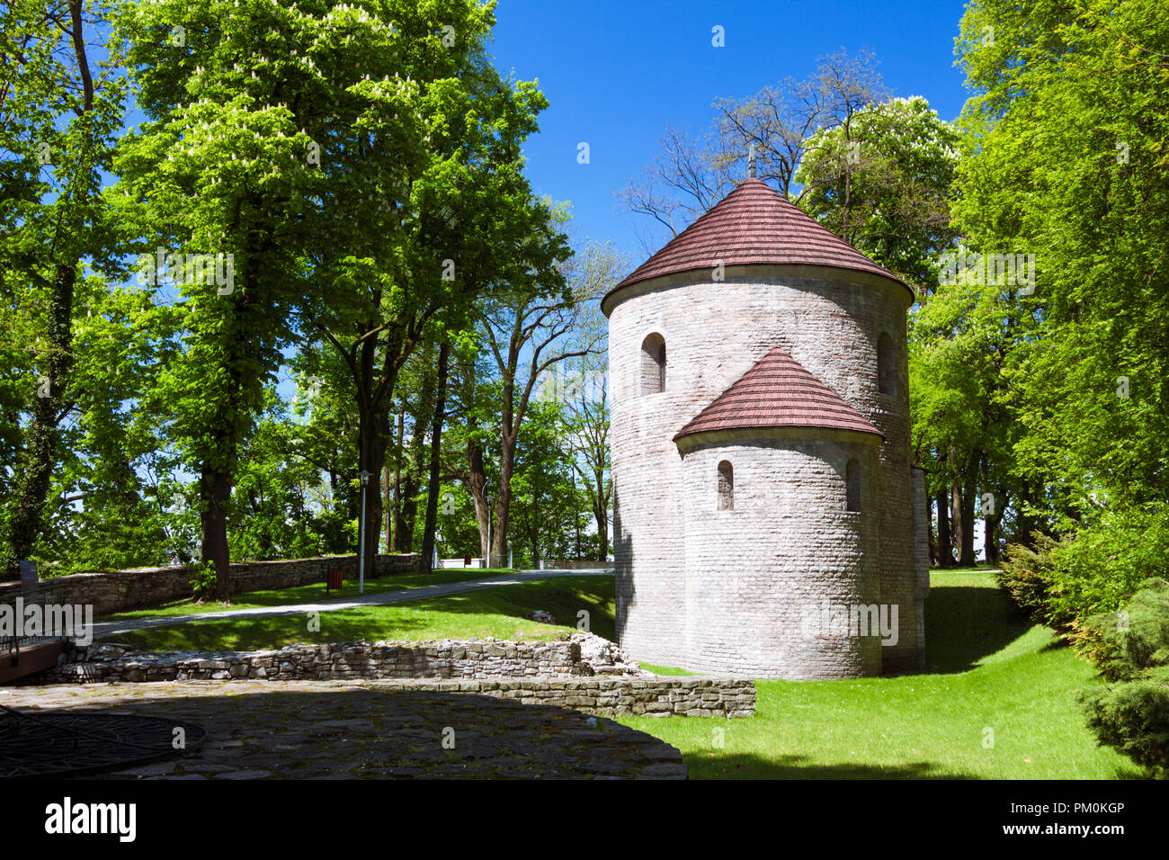 Cieszyn, Slesia, Polonia : Saint Nicholas chiesa rotonda costruita originariamente in stile romanico nel XI secolo e successivamente integrata nel castello H Foto Stock