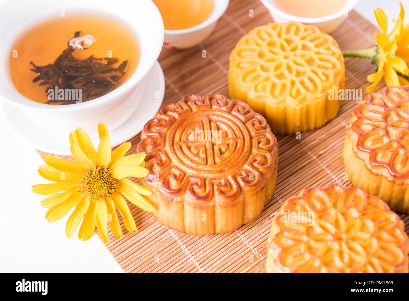 Mooncake. Cinese di metà autunno festival cibo. Foto Stock