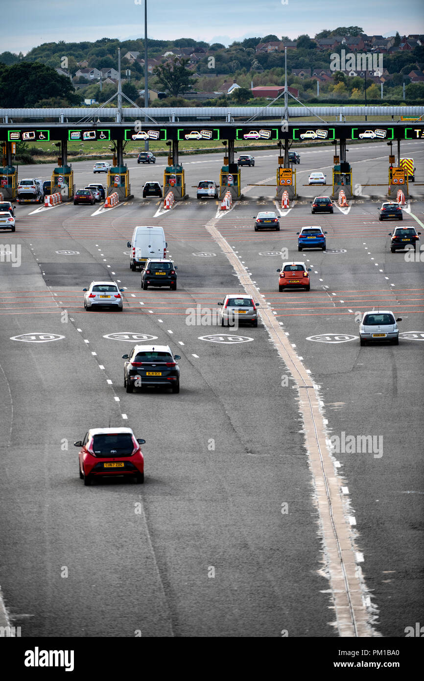 L'autostrada M4 ovest toll plaza sulla seconda Severn Crossing rinominato il Principe di Galles Bridge. I pedaggi sono dovuti a essere scartati nel dicembre 2018. Foto Stock