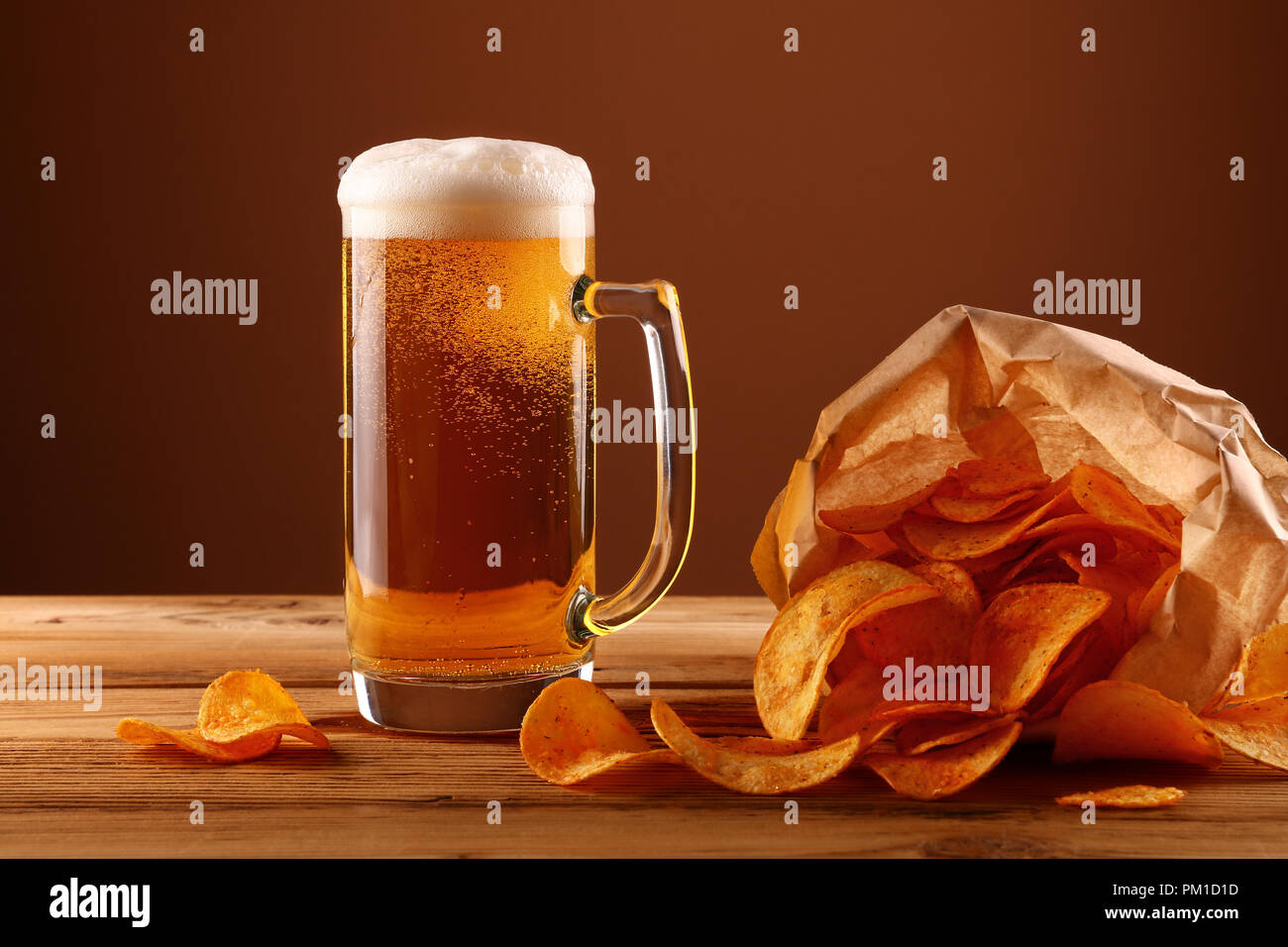 Alcohol brown paper bag immagini e fotografie stock ad alta risoluzione -  Alamy