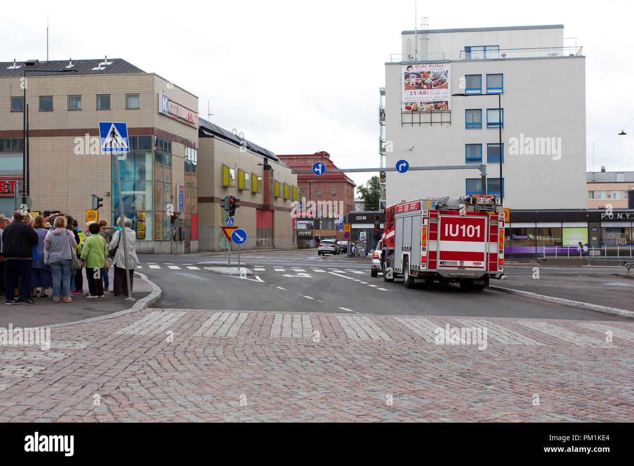 Dove ciottoli fine e pavimentazione inizia in Porvoo Finlandia Foto Stock