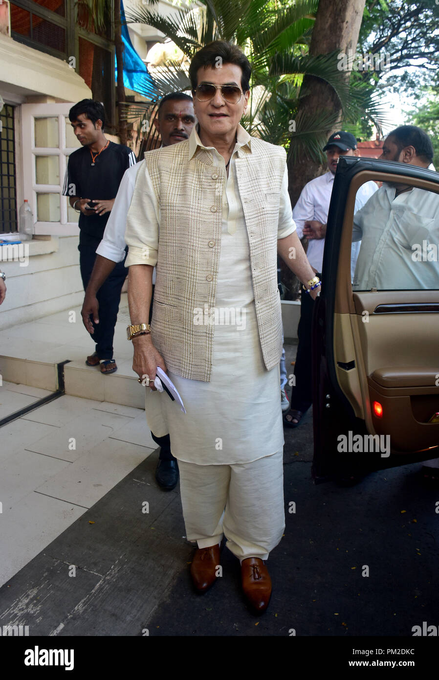 Mumbai, India. Xvi Sep, 2018. Attore Jitendra visto a Ekta Kapoor Casa per Ganpati darshan a Mumbai. Credito: Azhar Khan SOPA/images/ZUMA filo/Alamy Live News Foto Stock