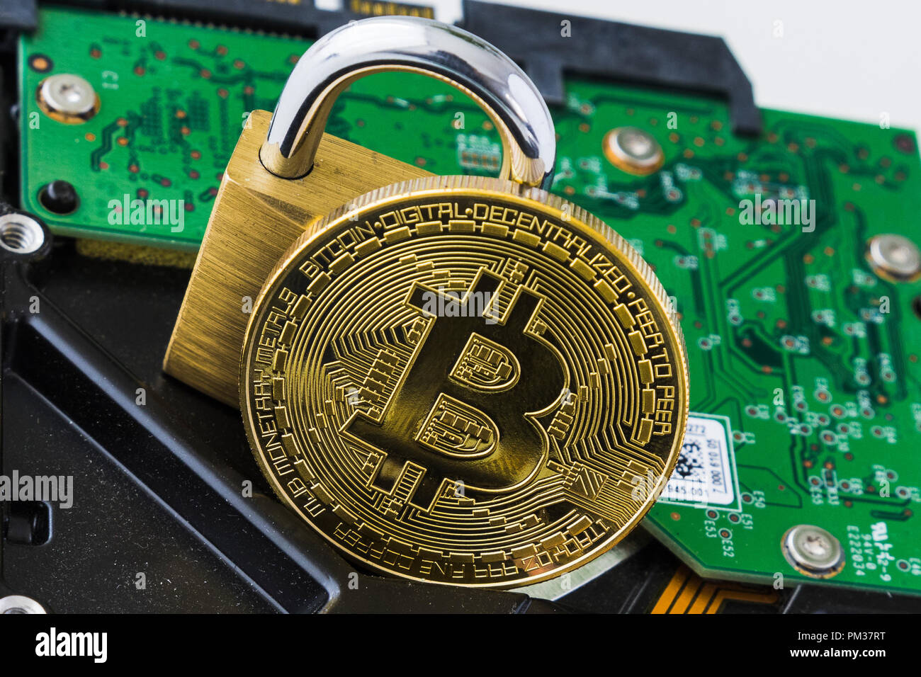 Un Bitcoin Cryptocurrency Bit digitale medaglia BTC valuta la tecnologia Internet Business concetto. Foto Stock