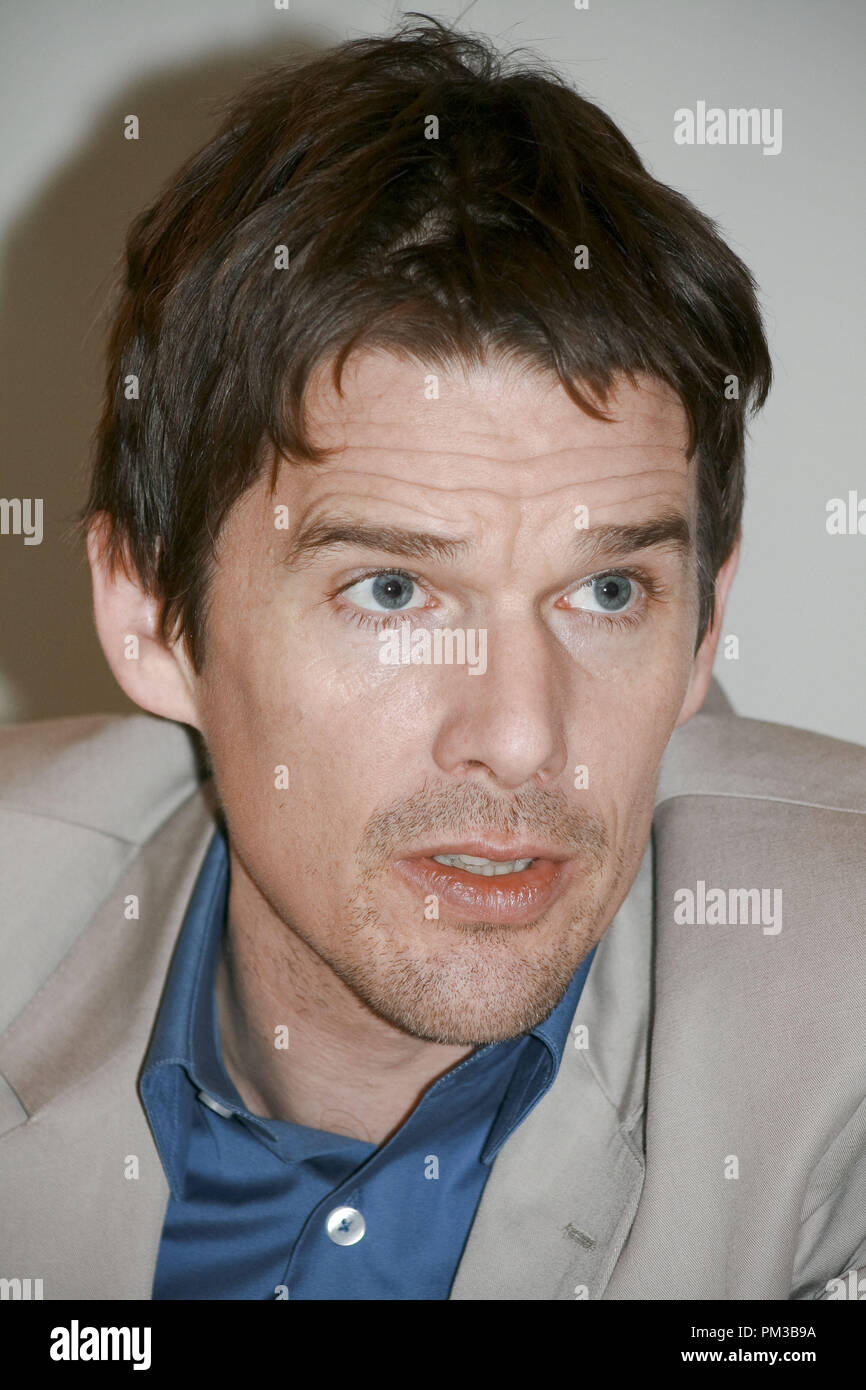 Ethan Hawke, "Brooklyn's Finest' Portrait Session, Marzo 4, 2010. La riproduzione da parte di American tabloid è assolutamente vietato. Riferimento al file # 30164 0,35 CCR per solo uso editoriale - Tutti i diritti riservati Foto Stock