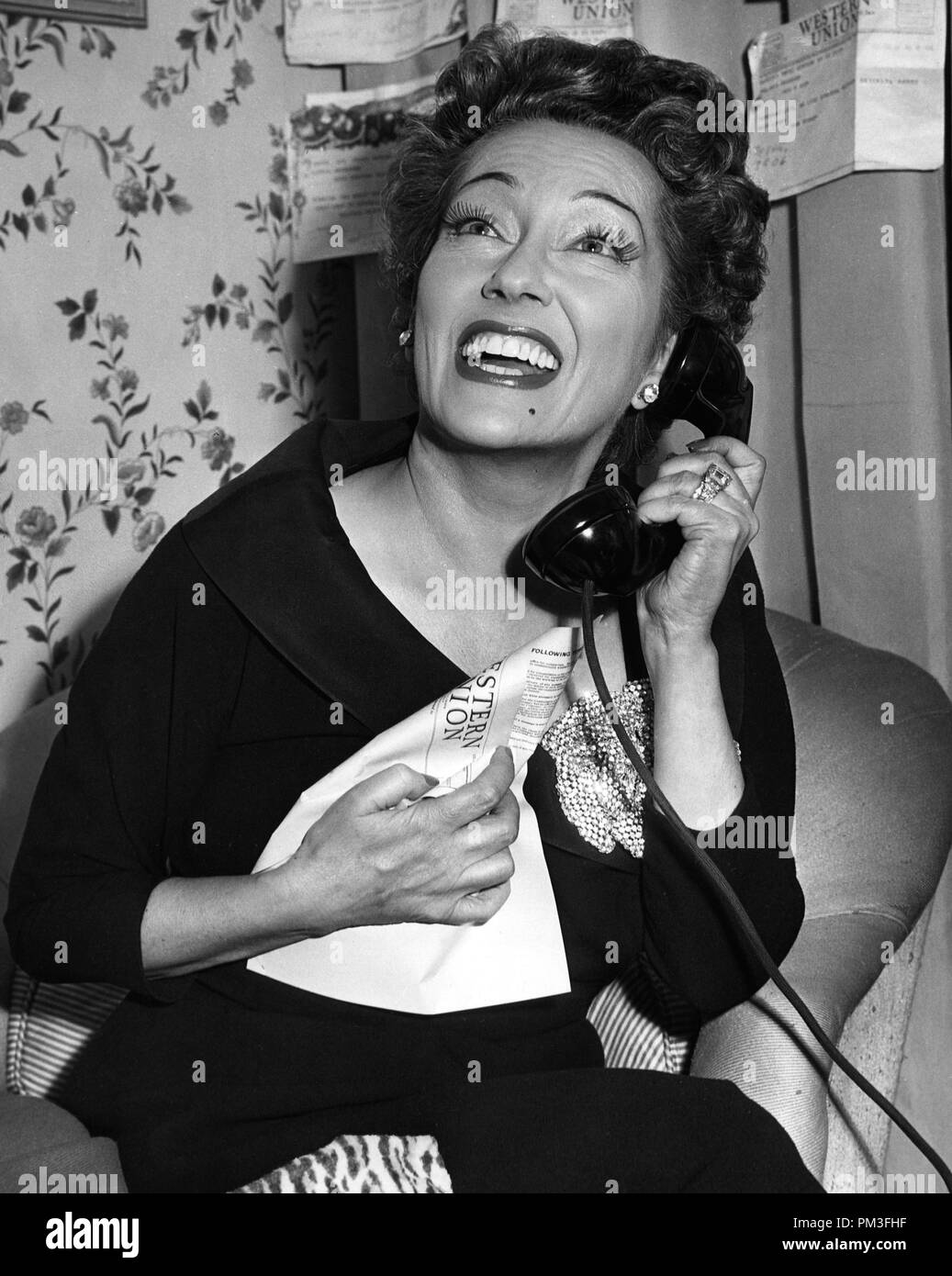 Pubblicità in studio: Gloria Swanson 1951 file Reference # 30732 1178THA Foto Stock