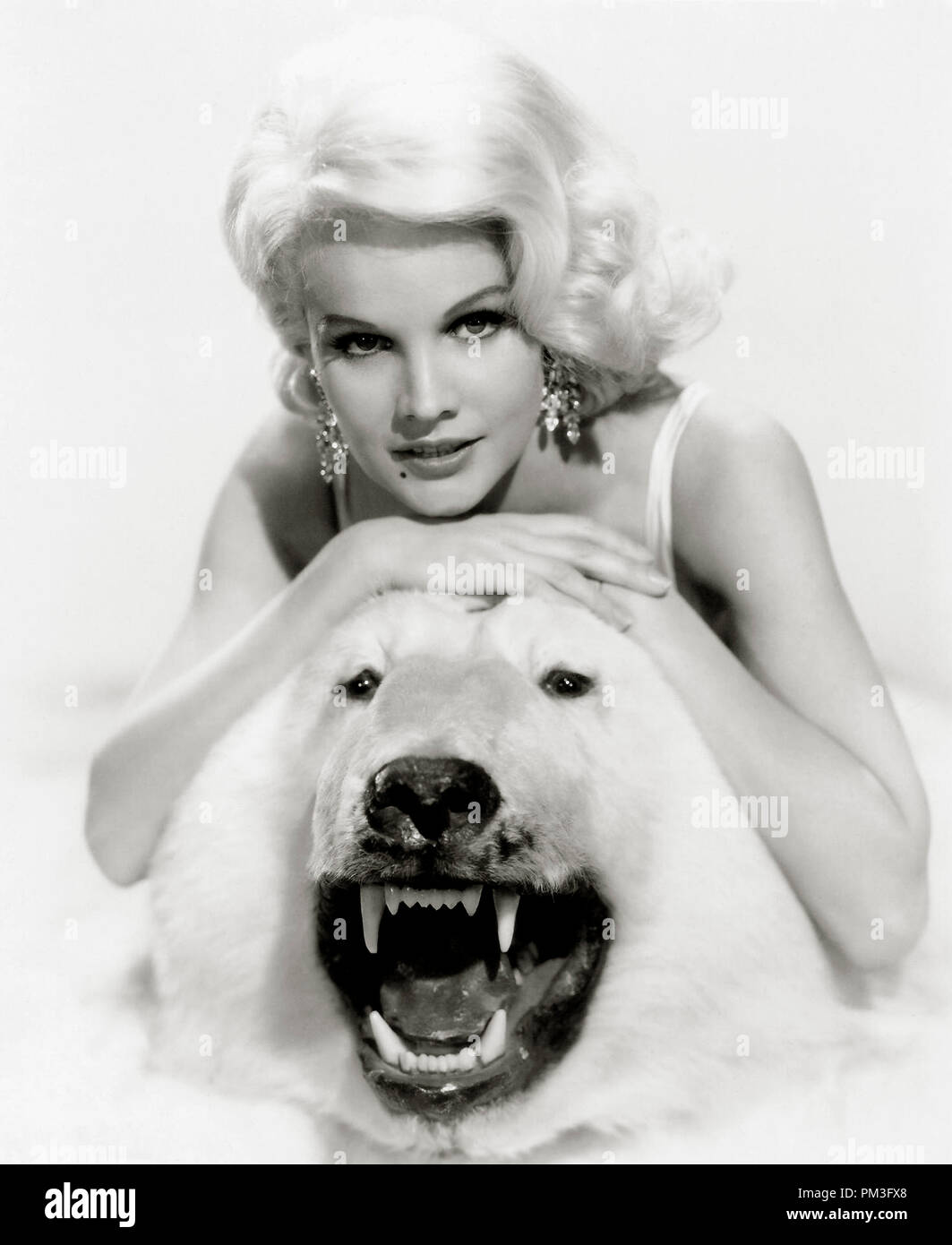 Carroll Baker, 'Harlow' 1965 Paramount Riferimento File # 30732 239THA Foto Stock