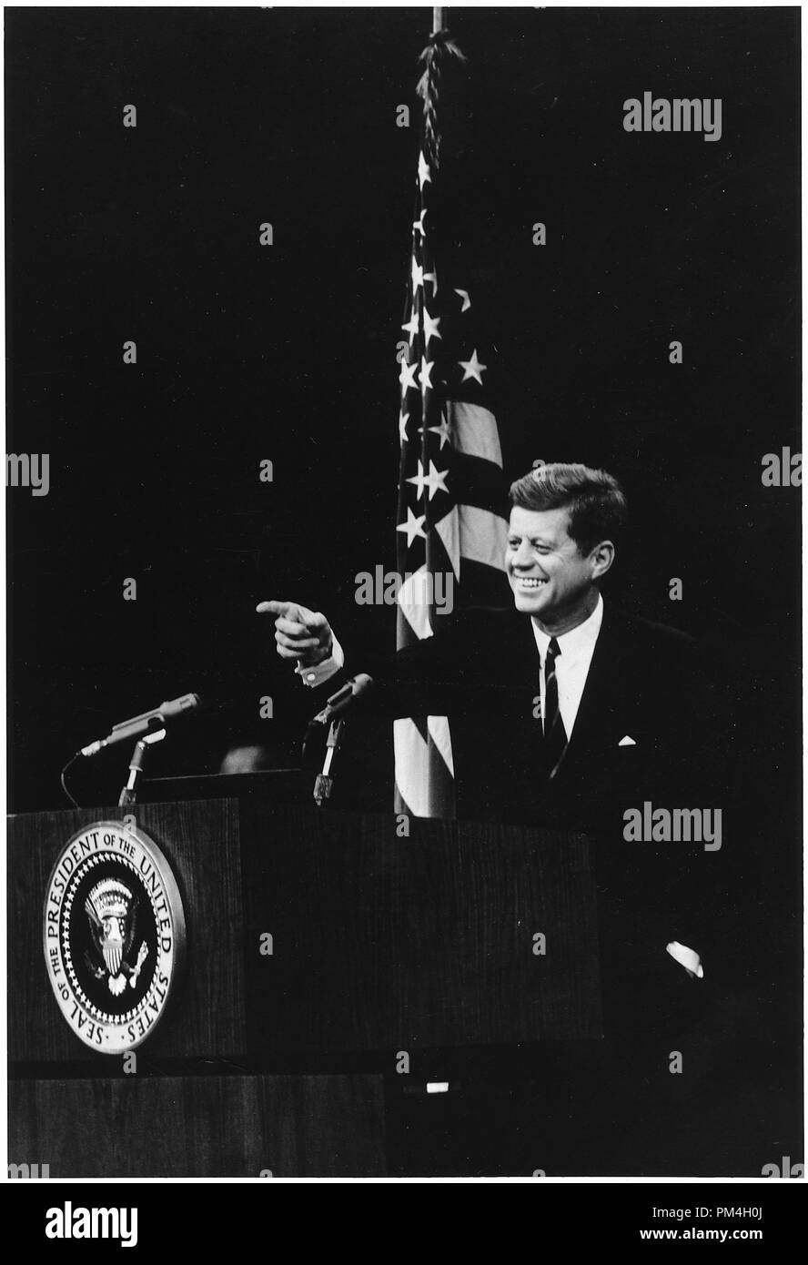 Il presidente John F. Kennedy, News Conferenza, il Dipartimento di Stato Auditorium, Washington D.C. 20 novembre 1962 Riferimento File # 1003 164THA Foto Stock