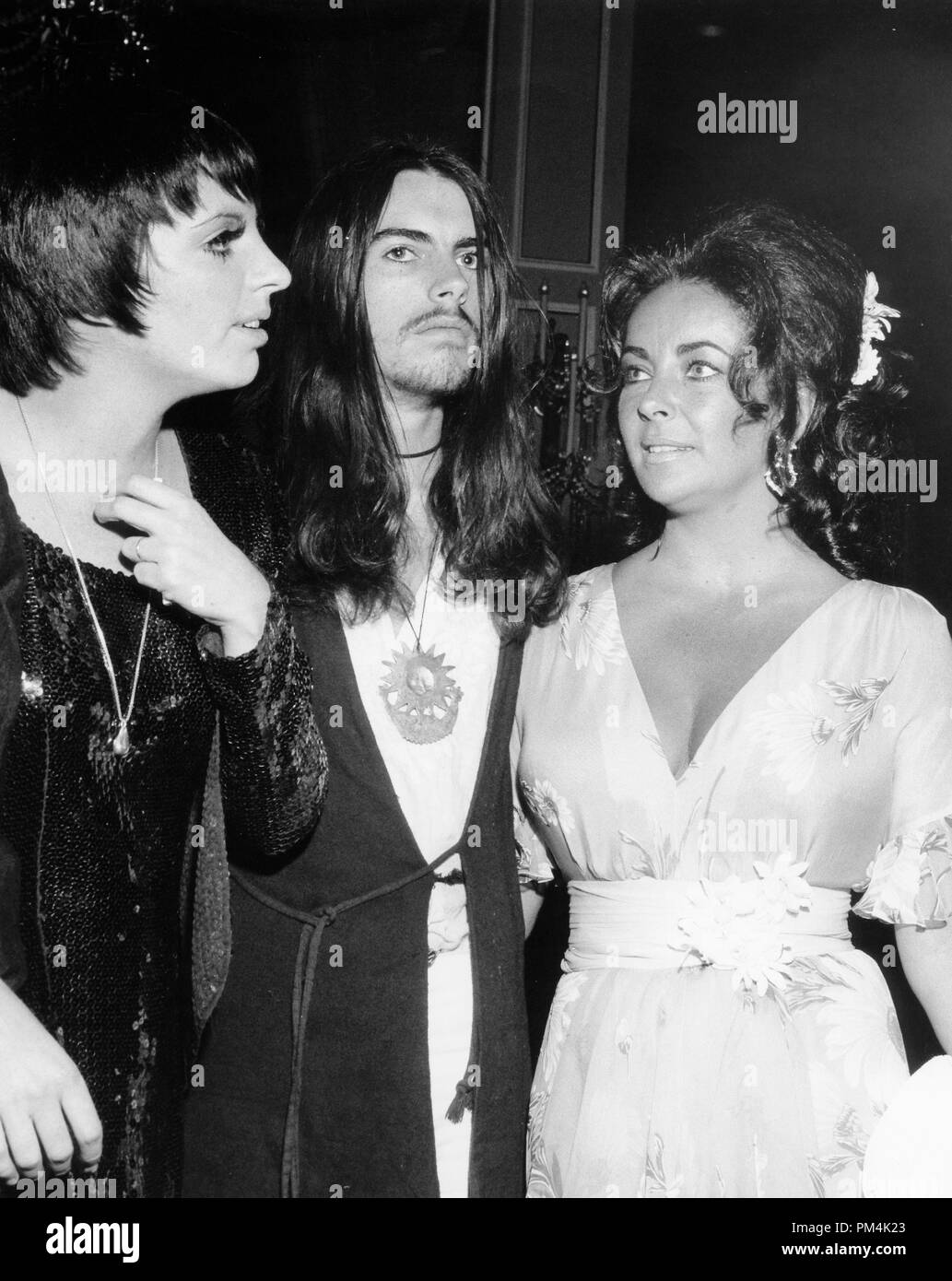 Elizabeth Taylor al 46th annuale di Academy Awards con suo figlio Michael Wilding Jr. e Liza Minnelli, aprile 2,1974. Riferimento al file #1014 031 THA © CCR /Hollywood Archivio - Tutti i diritti riservati. Foto Stock