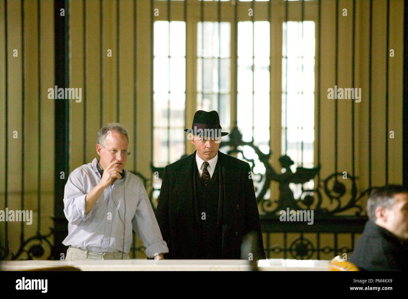 'Public Enemies' il regista Michael Mann e Johnny Depp Foto Stock