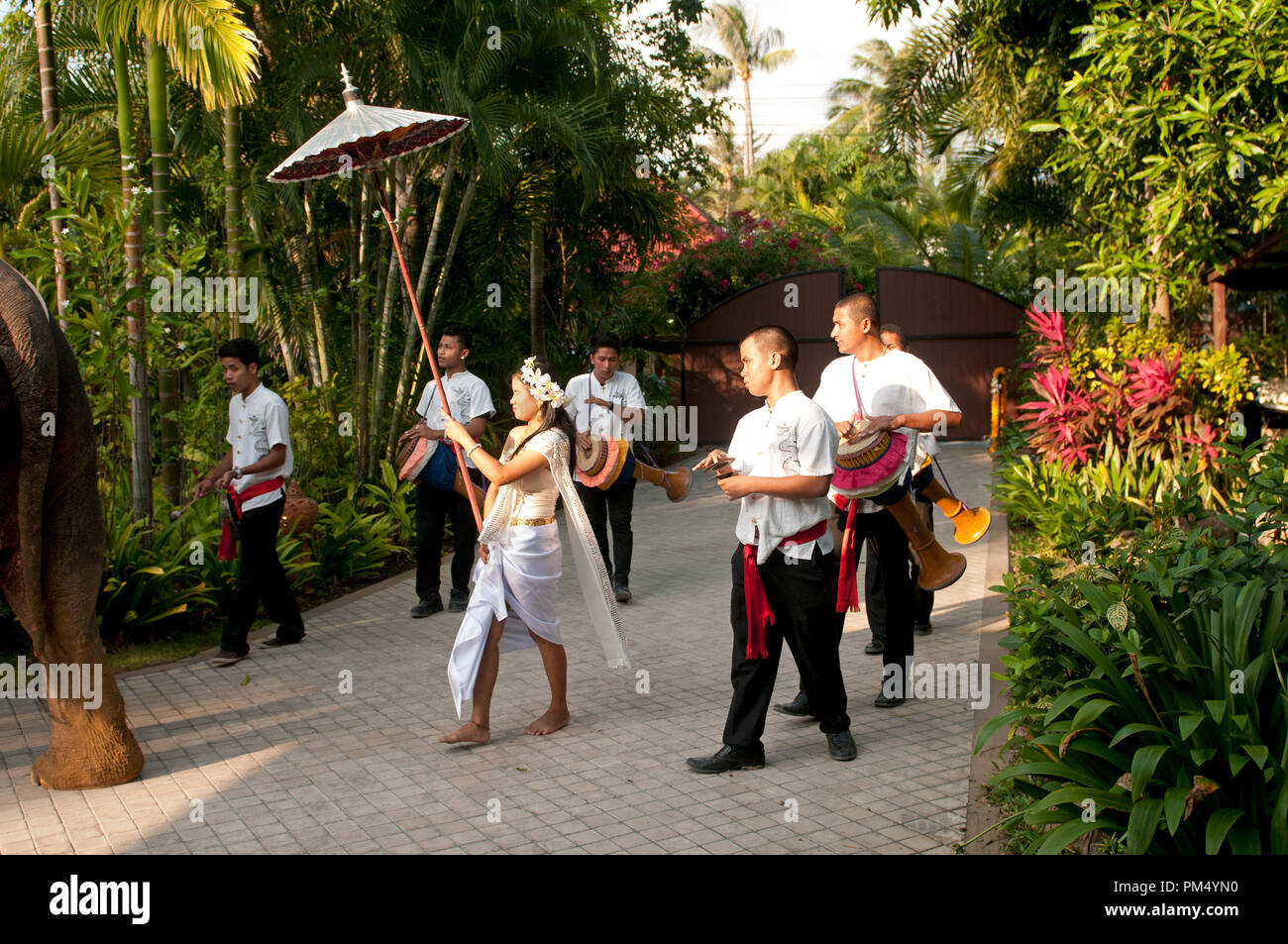 Thailandia - Koh Samui - nozze per gli stranieri - Arrivo musicisti Foto Stock