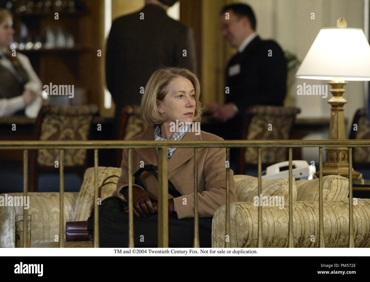 Film still da "compensazione, l' Helen Mirren Photo credit: Lorey Sebastian © 2004 Fox Searchlight Pictures Riferimento File # 307351467THA per solo uso editoriale - Tutti i diritti riservati Foto Stock