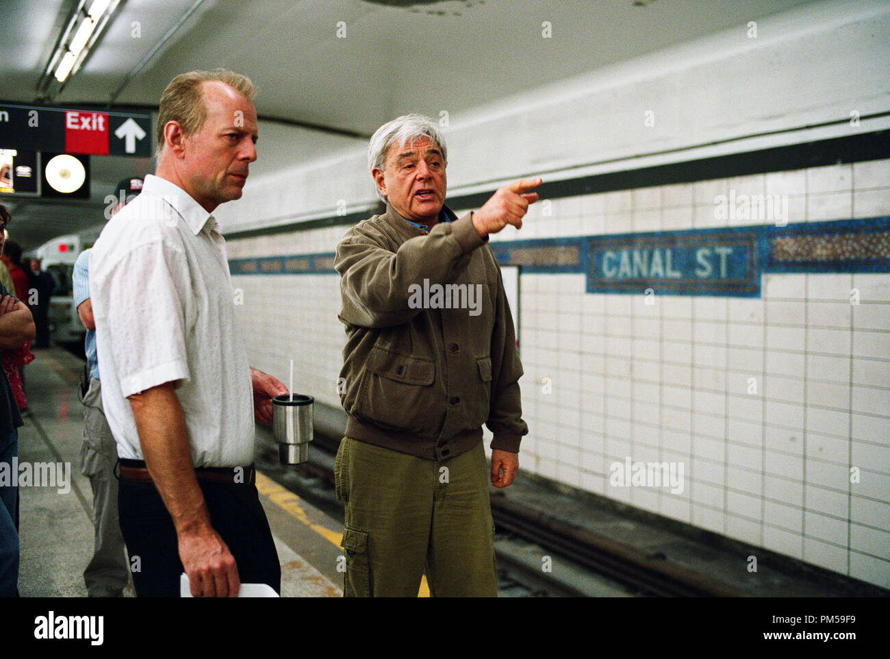 Studio Pubblicità ancora dal '16 isolati di Bruce Willis, direttore Richard Donner © 2006 Warner Photo credit: Ava Gerlitz Riferimento File # 307371219THA per solo uso editoriale - Tutti i diritti riservati Foto Stock